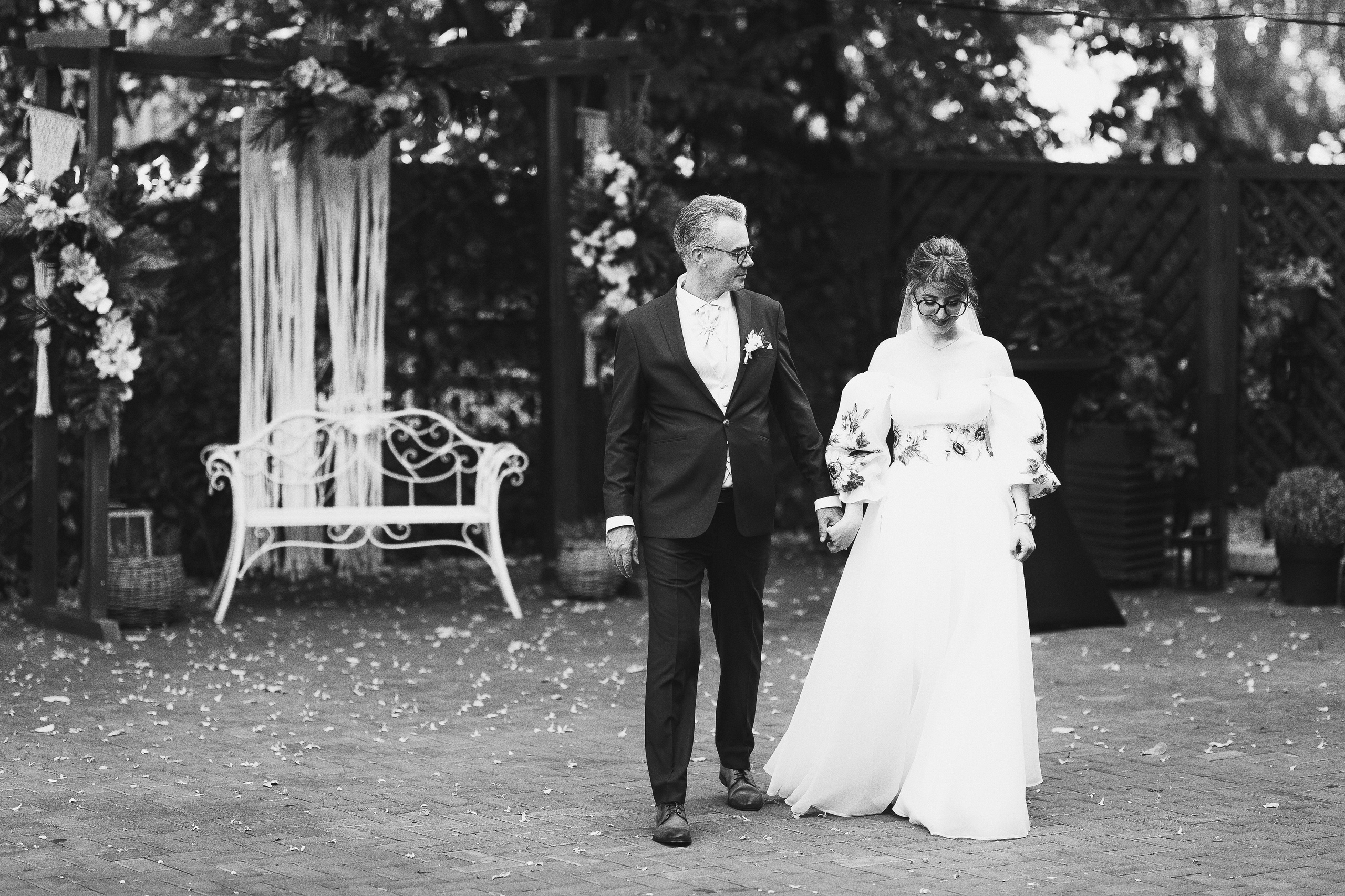 Alexandra & Renaud. Vlad Aconstantinesei Photographer