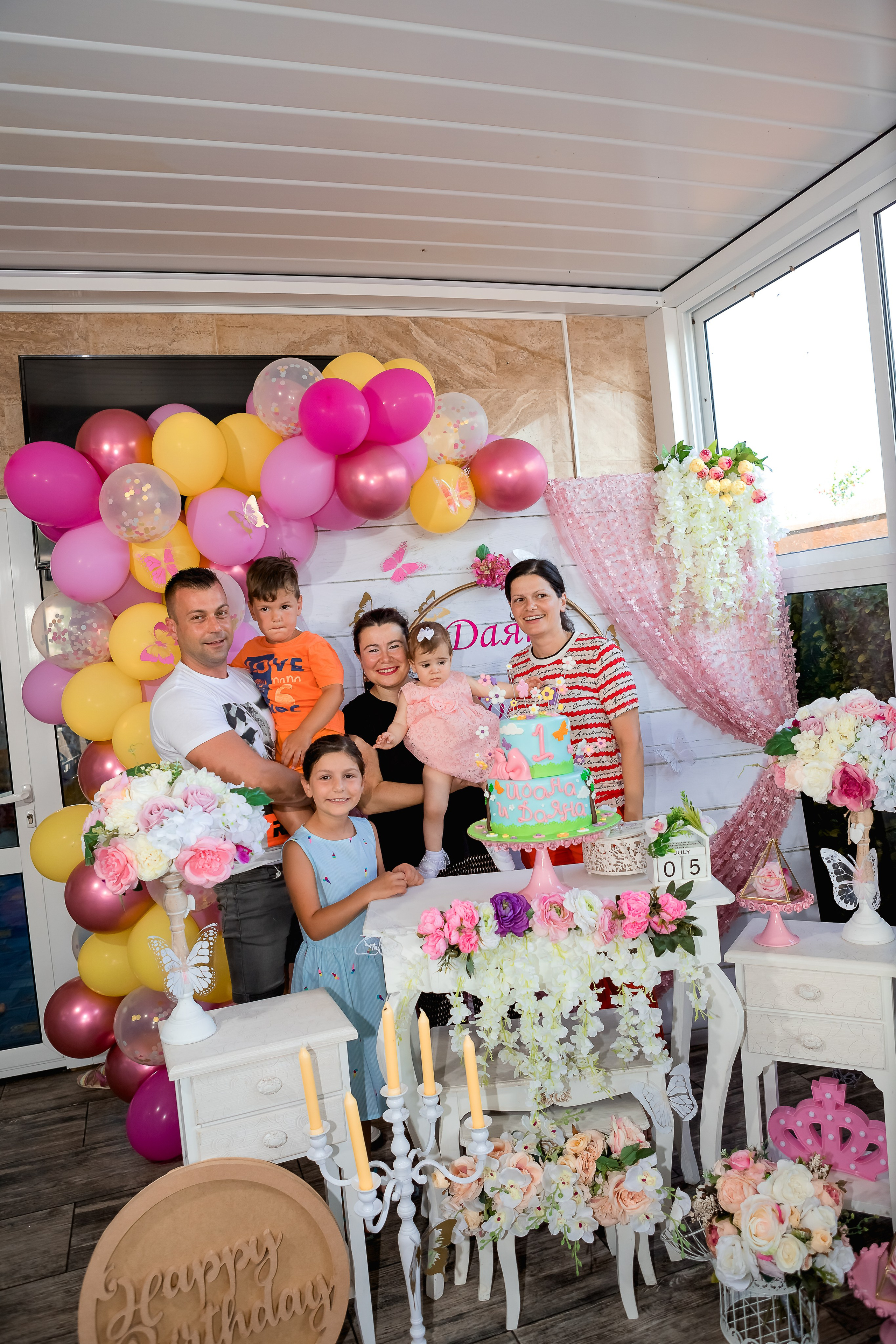 Чрстит Първи Рожден Ден. Фотограф Ирина Йотова