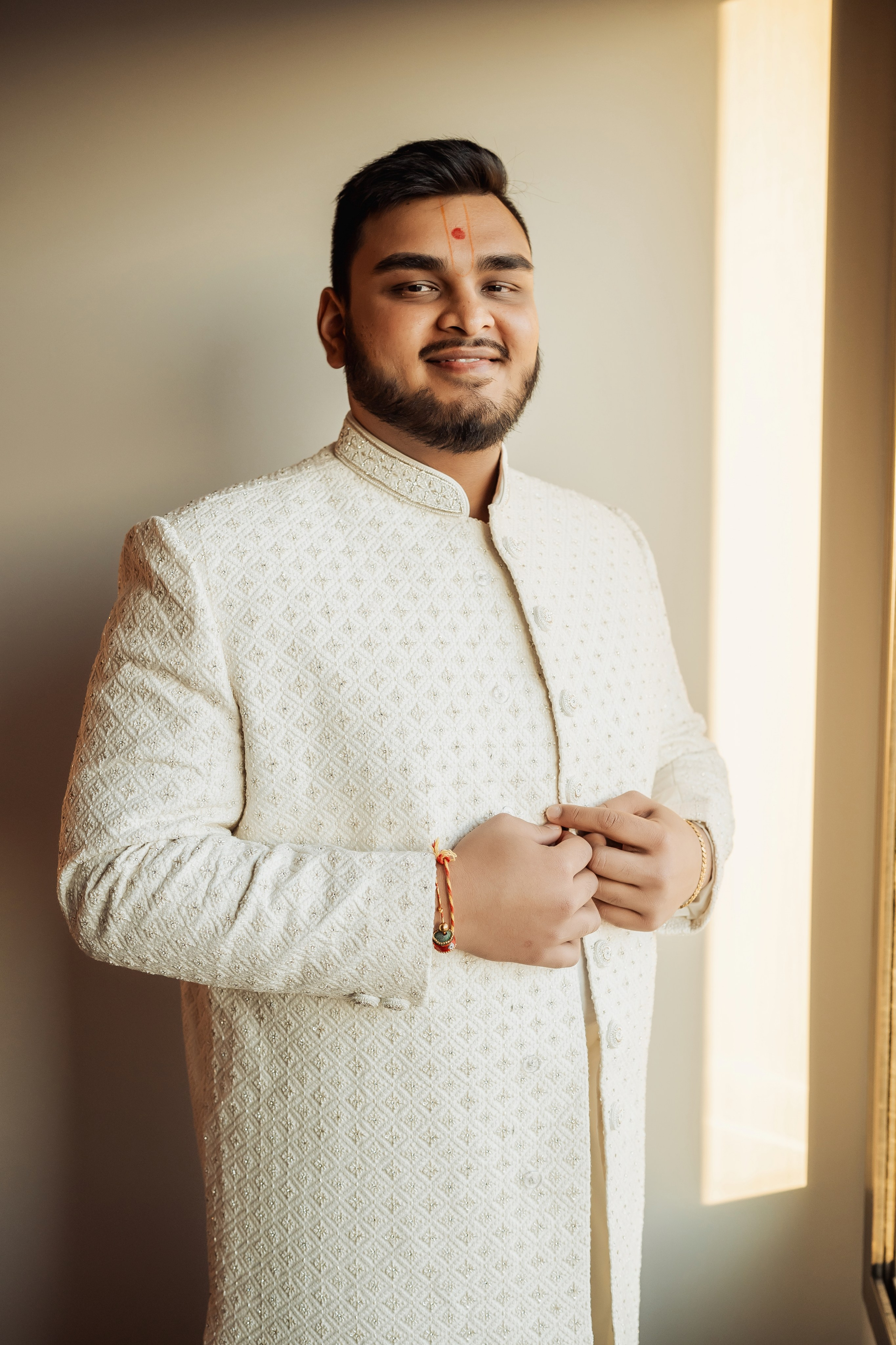 Darshil & Shailja. Wedding Photographer & Cinematographer studios