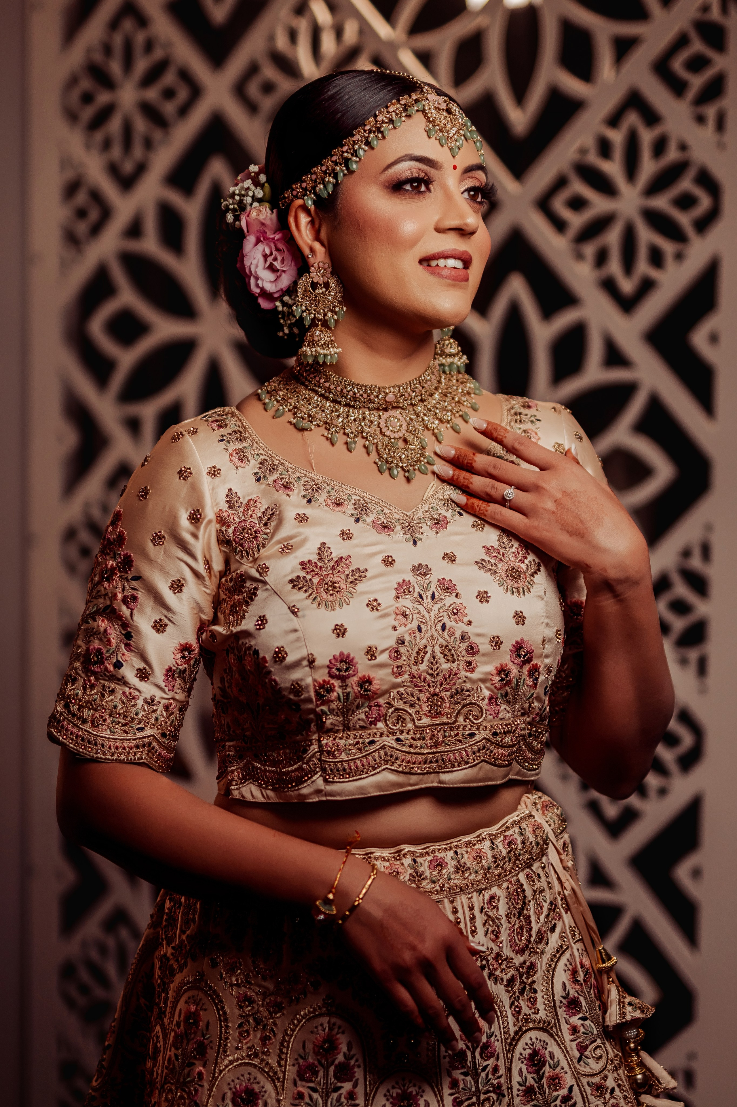 Darshil & Shailja. Wedding Photographer & Cinematographer studios