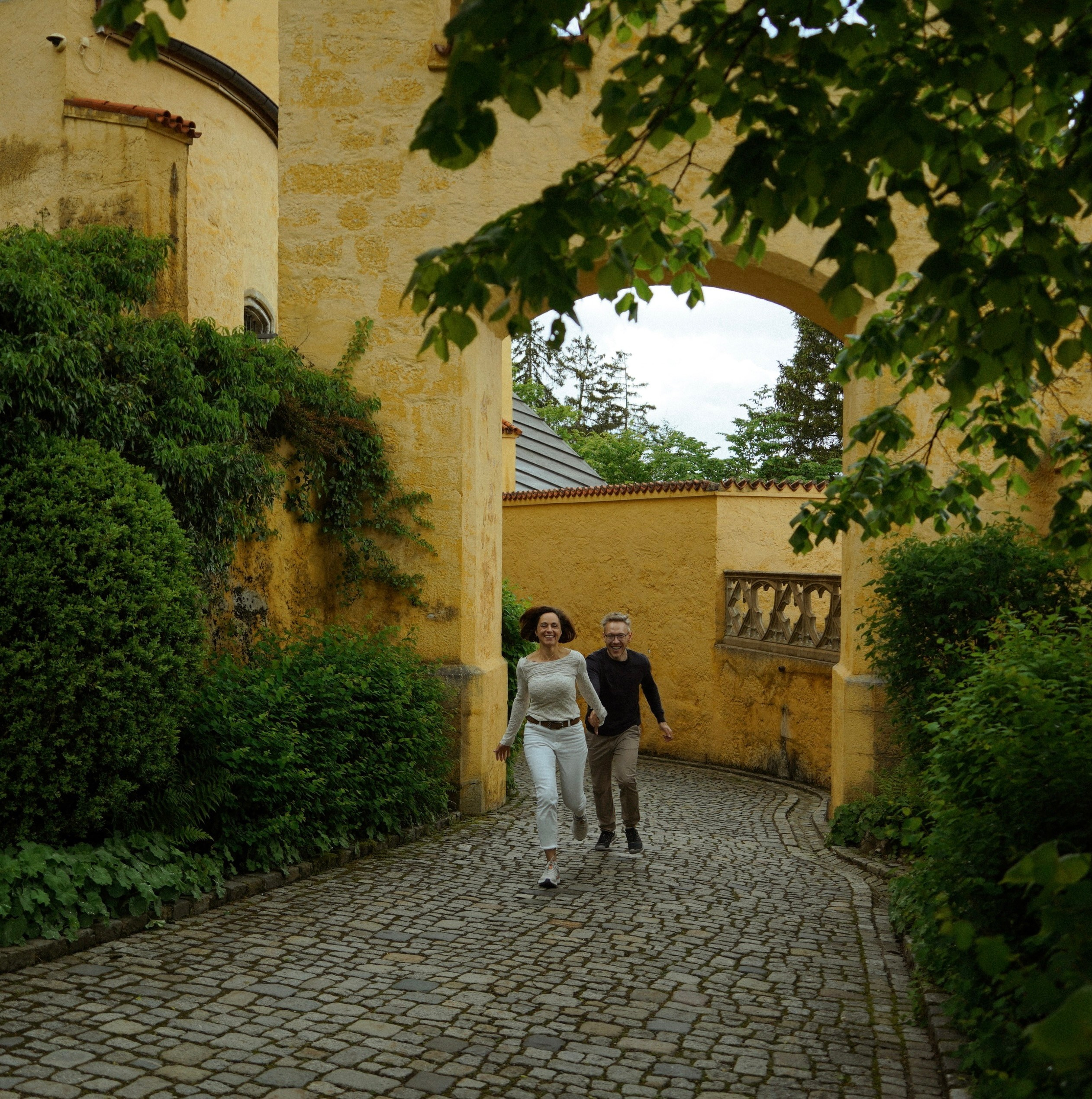 Castle Neuschwanstein / Schwangau. Couple & wedding photographer based in Bavaria Germany Alps I ForLoveLegends