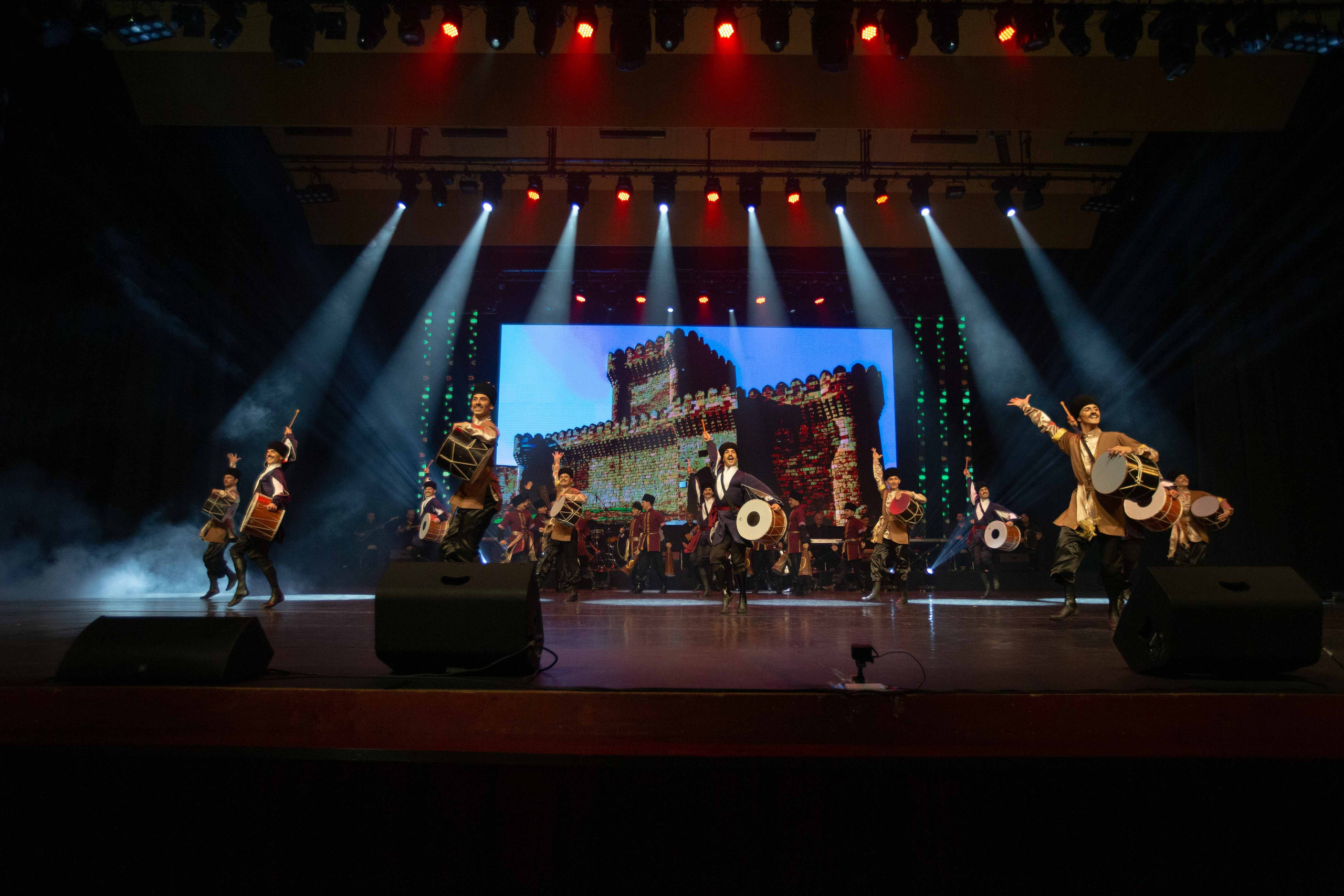 STATE DANCE ENSEMBLE. Wedding&Event photographer Ismail Rzayev in Baku