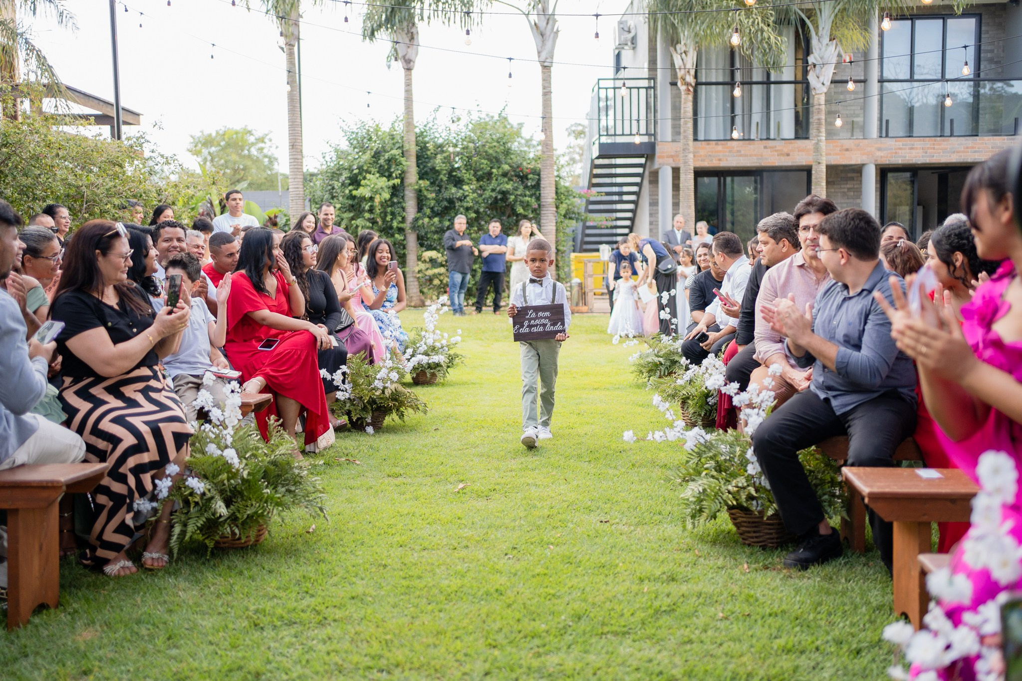 Larissa & Vinicius — Espaço Faveral / Aararaquara. Robson Colaço