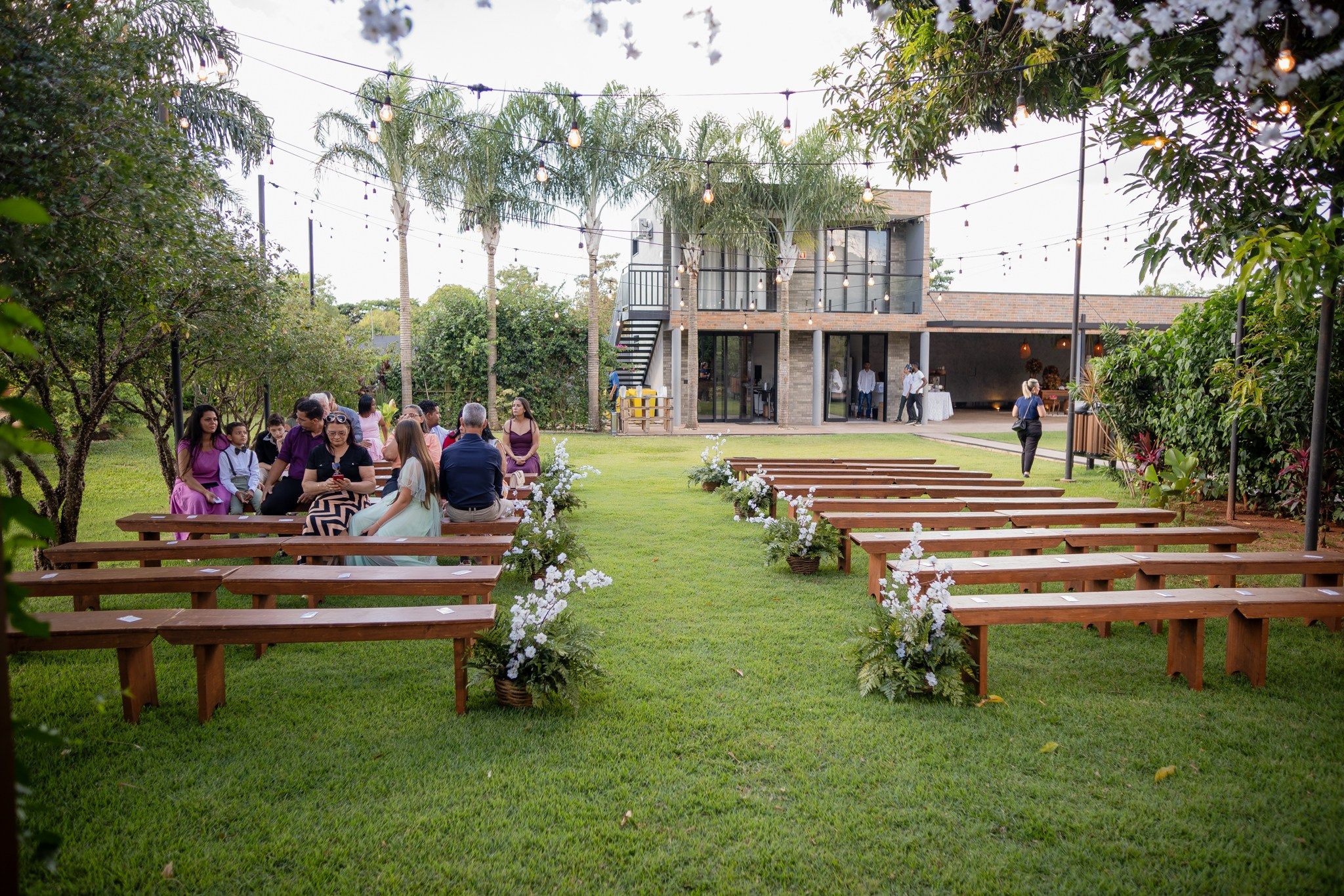 Larissa & Vinicius — Espaço Faveral / Aararaquara. Robson Colaço