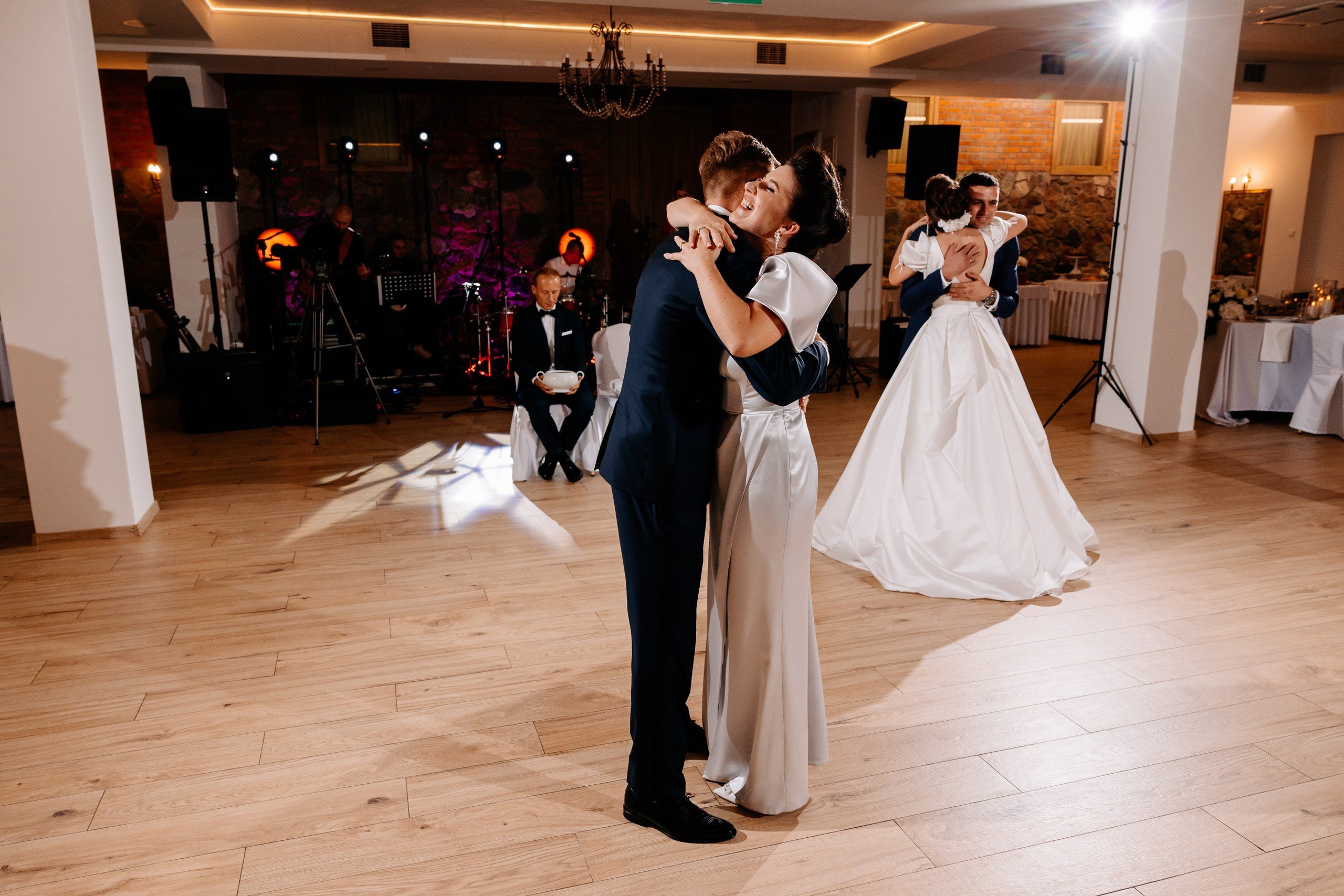 Wiki ♡ Przemek. Fotograf Ślubny Warszawa - Sesje Biznesowe Rodzinne Eventy