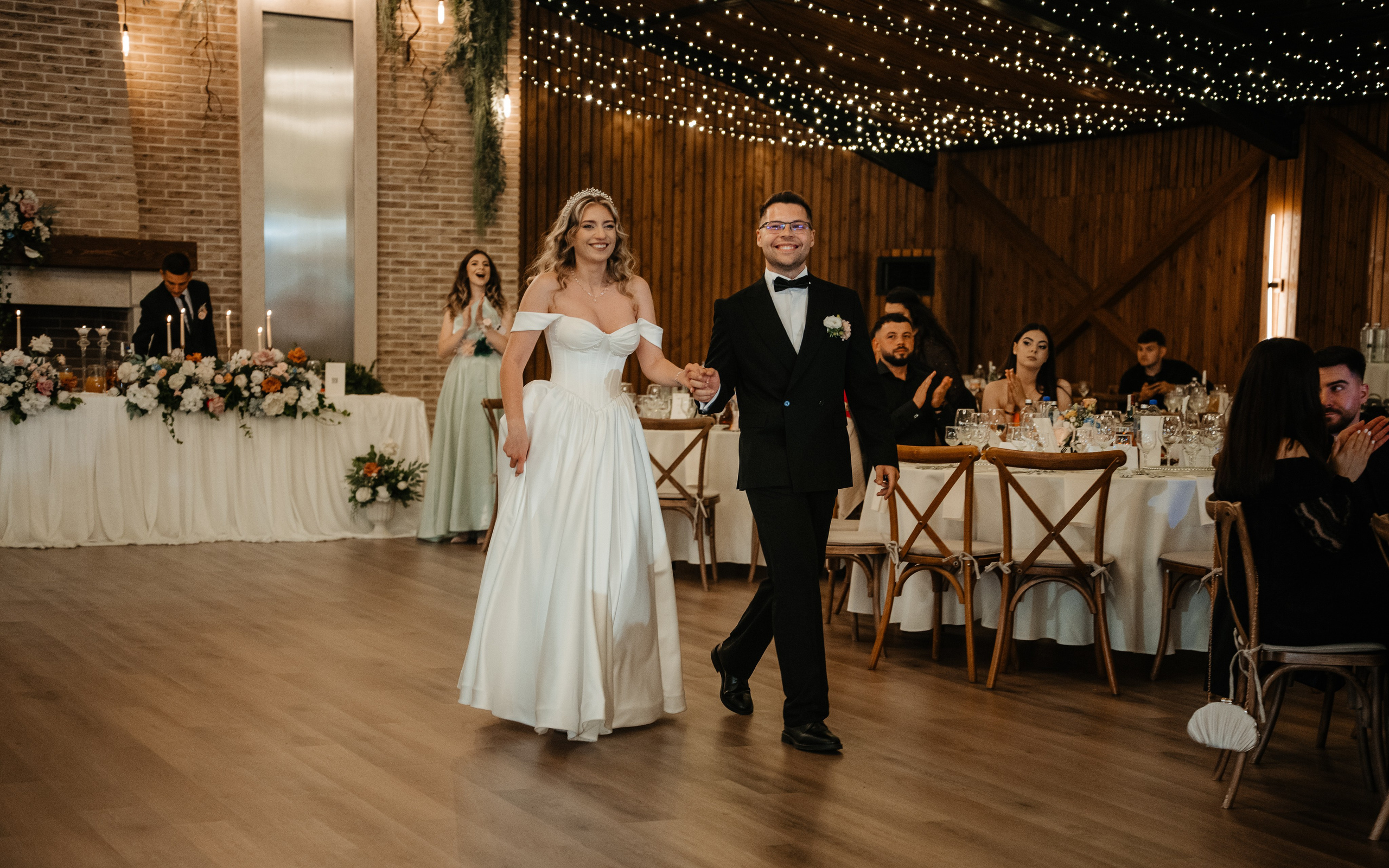 🤎 G a b r i e l a & C o s t i n - Wedding Day Preview. Wedding & Family Photographer