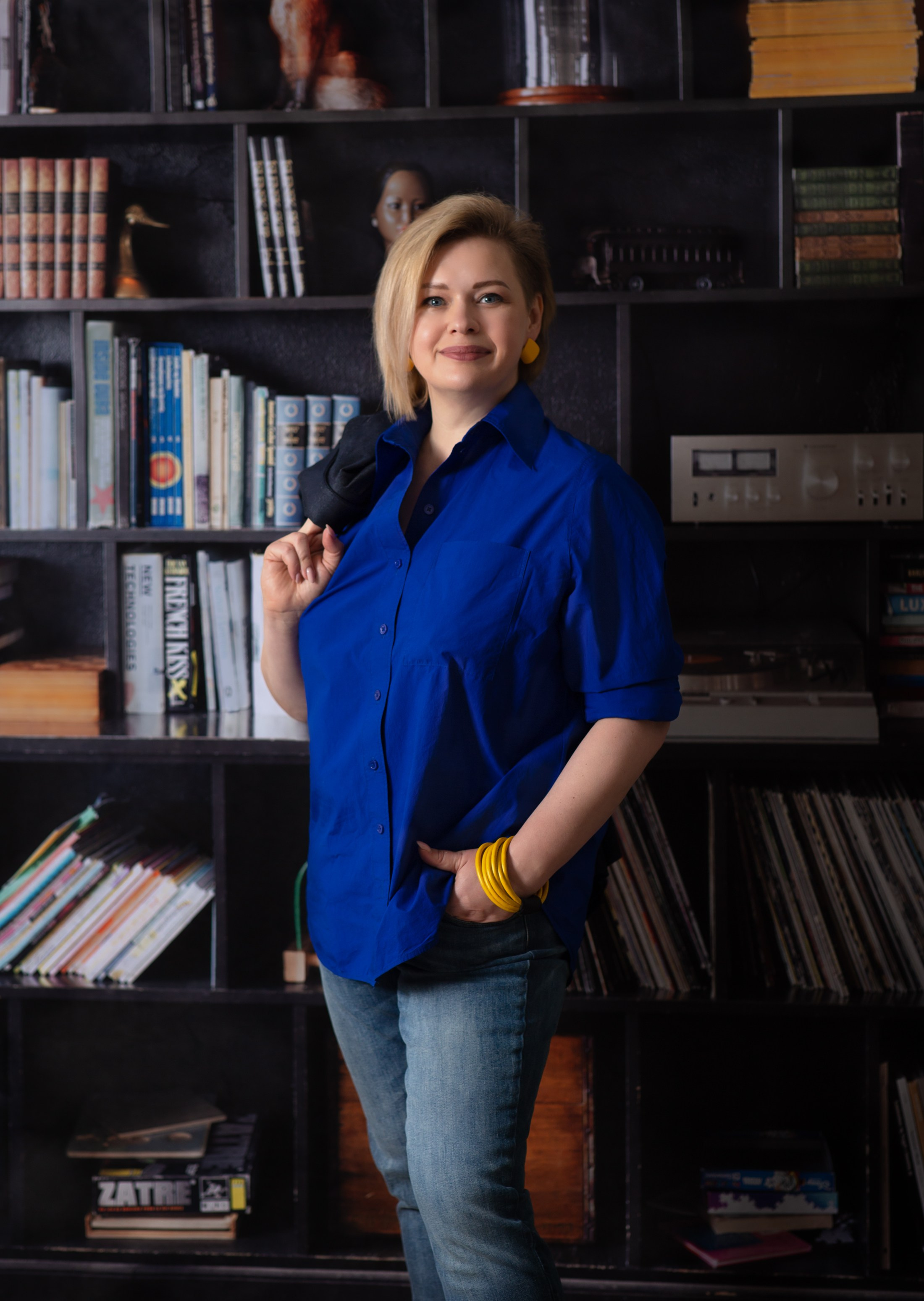 LinkedIn Photoshoot. YuAnna studio. Family & Kids Photographer in Seattle area, located in