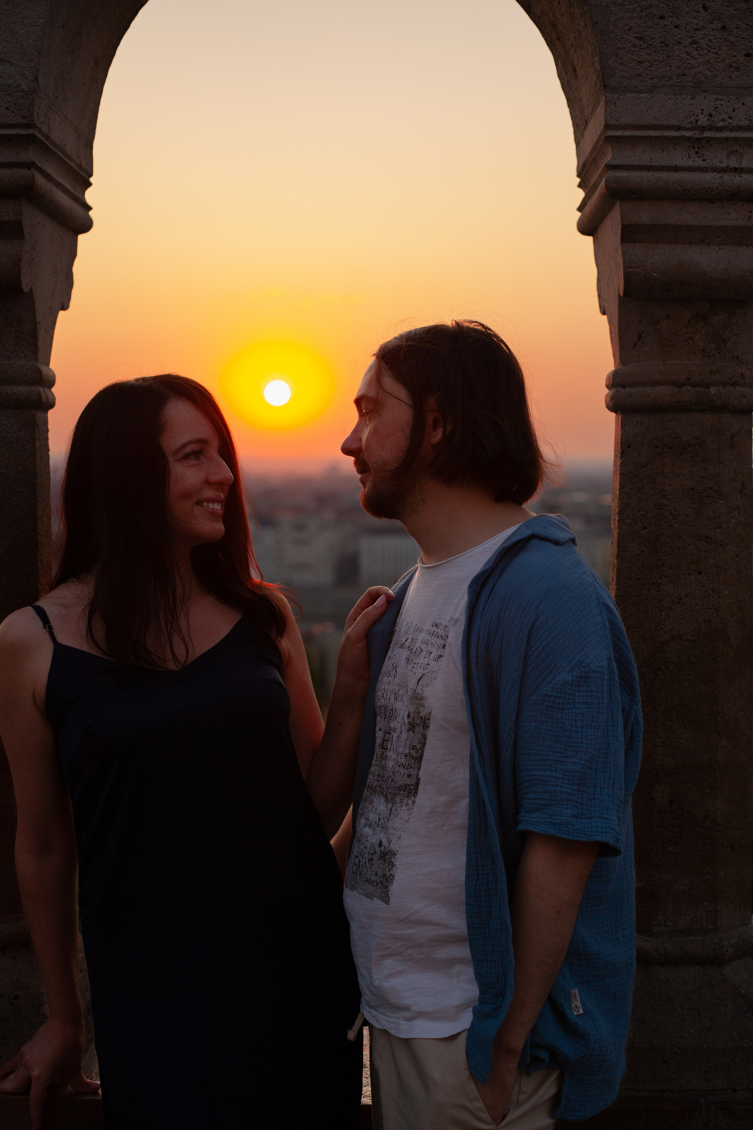 На рассвете. Photographer in Budapest