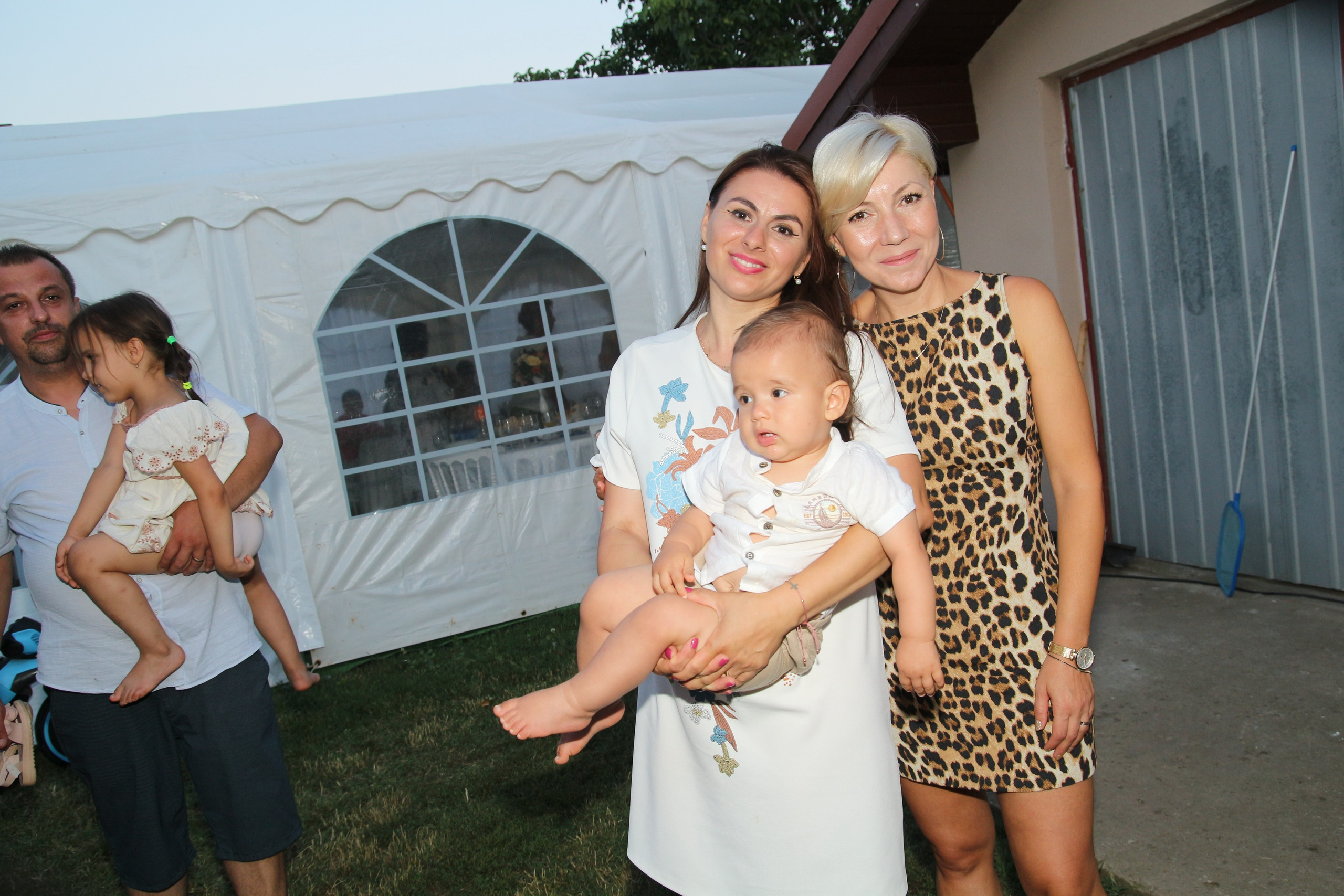 BYZO MEDIA. PETRU BYZO - family and children photographer in ROMANIA