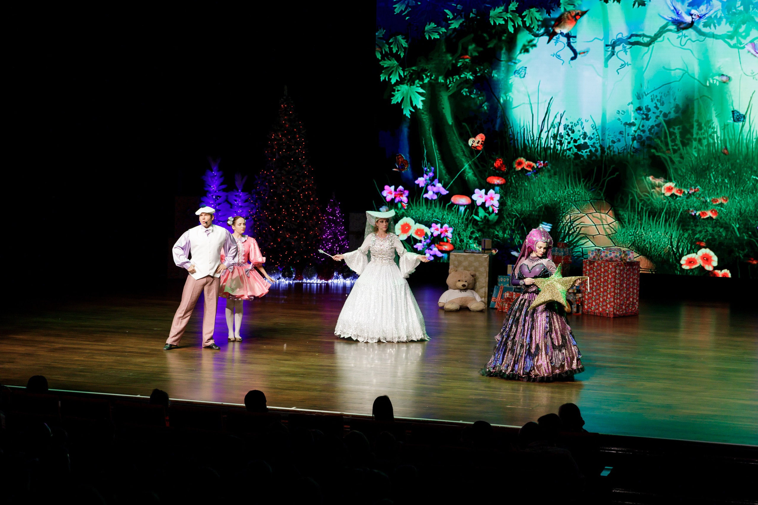 Новогодняя сказка для журнала Русские Эмираты, Дубай 2024. Фотограф Анна Кучерявая | Свадьбы и мероприятия в Дубае