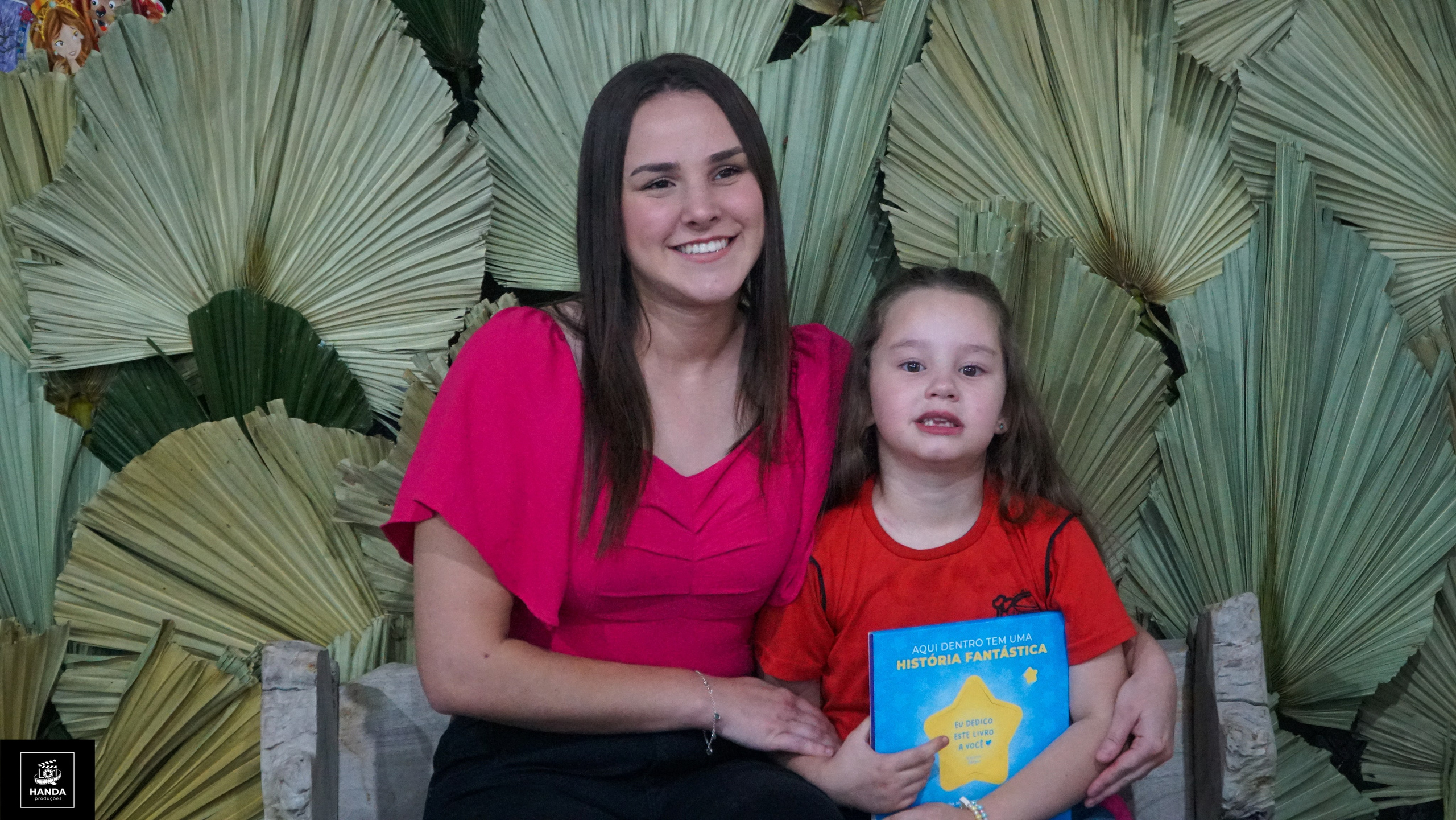 Noite autógrafos colégio Aurélio Buarque de Holanda. Handa Produções