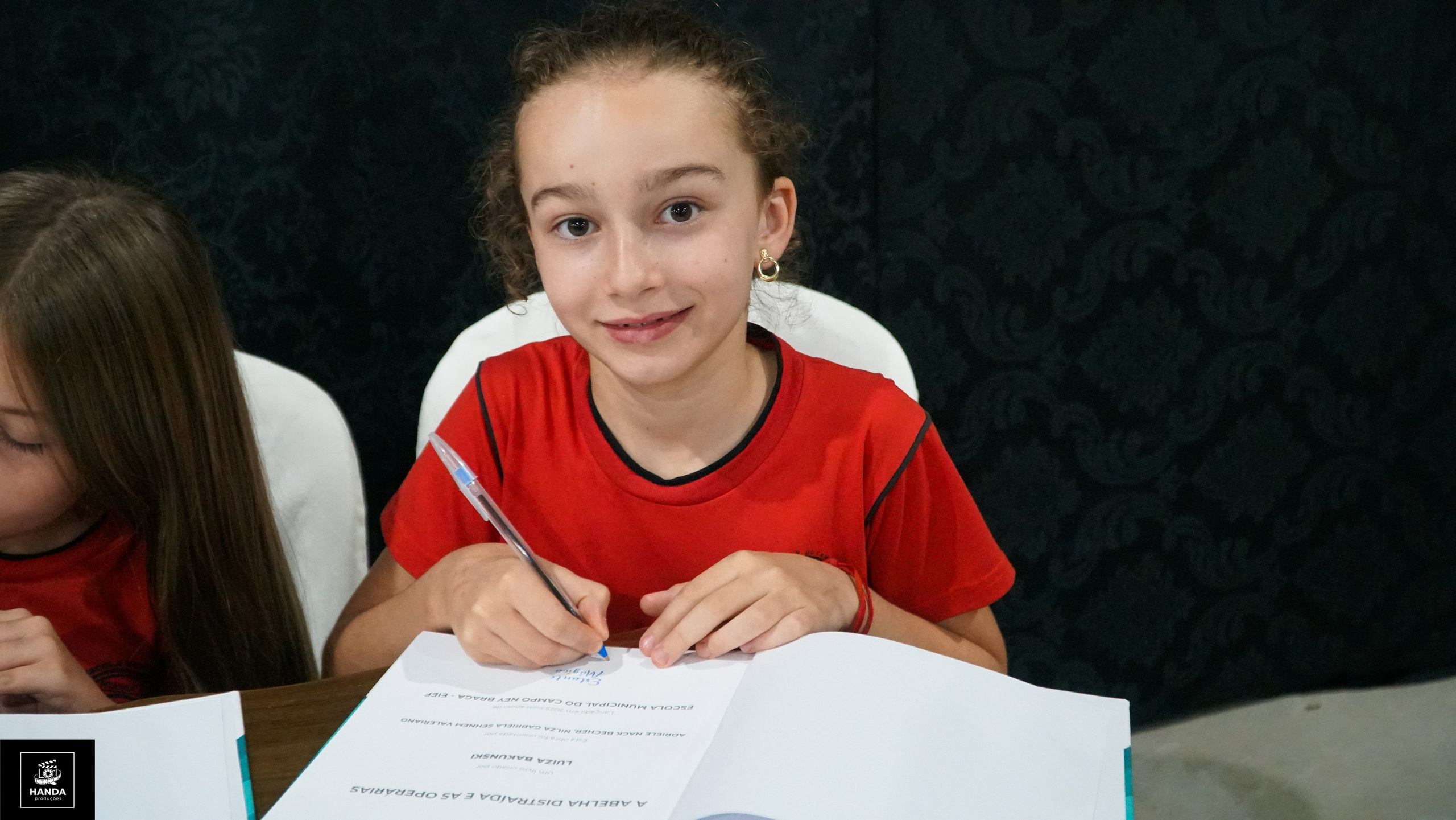 Noite autógrafos colégio Aurélio Buarque de Holanda. Handa Produções