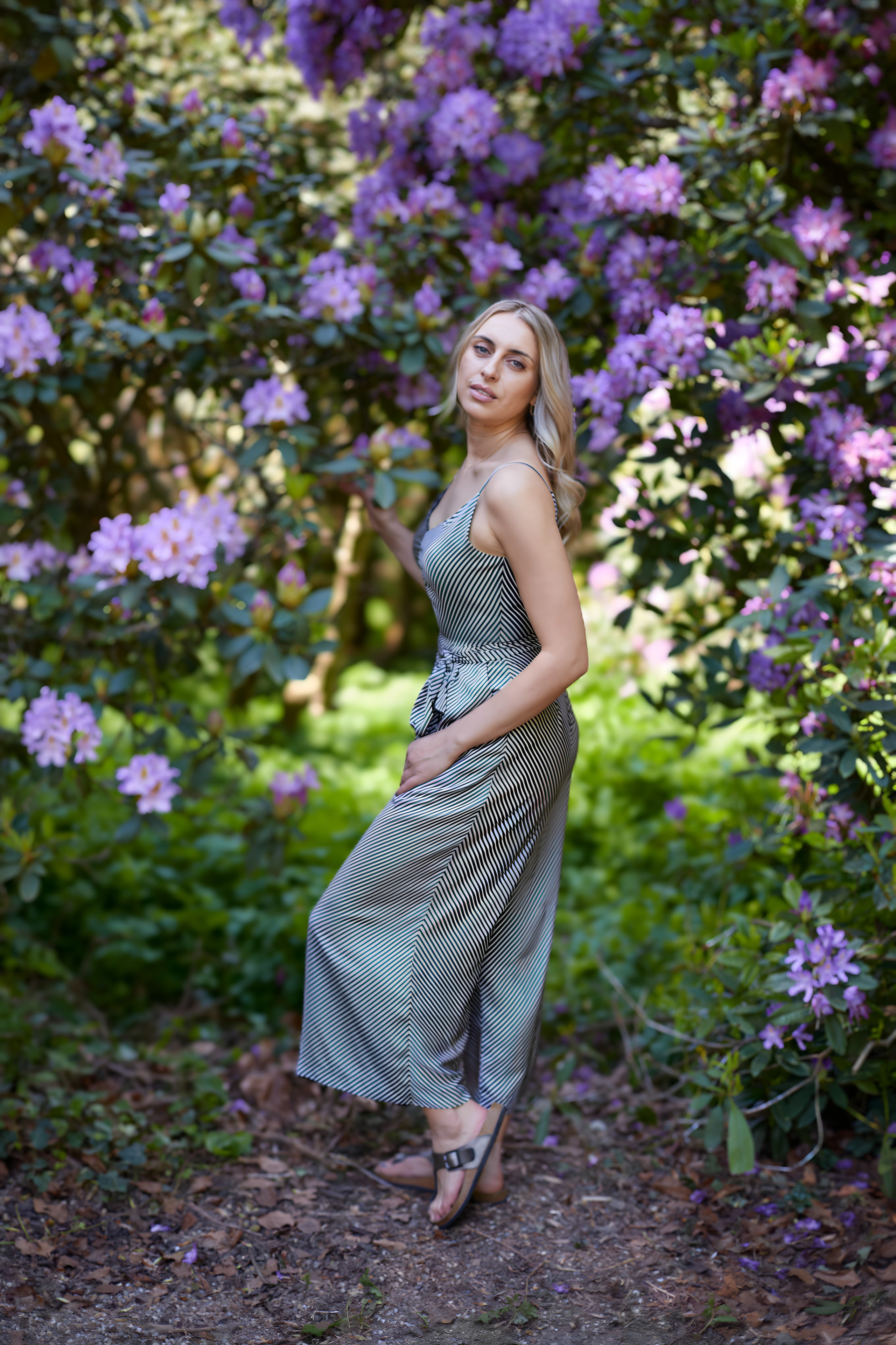 Viktorija im Garten. PHOTOgrapher Germany MARBURG