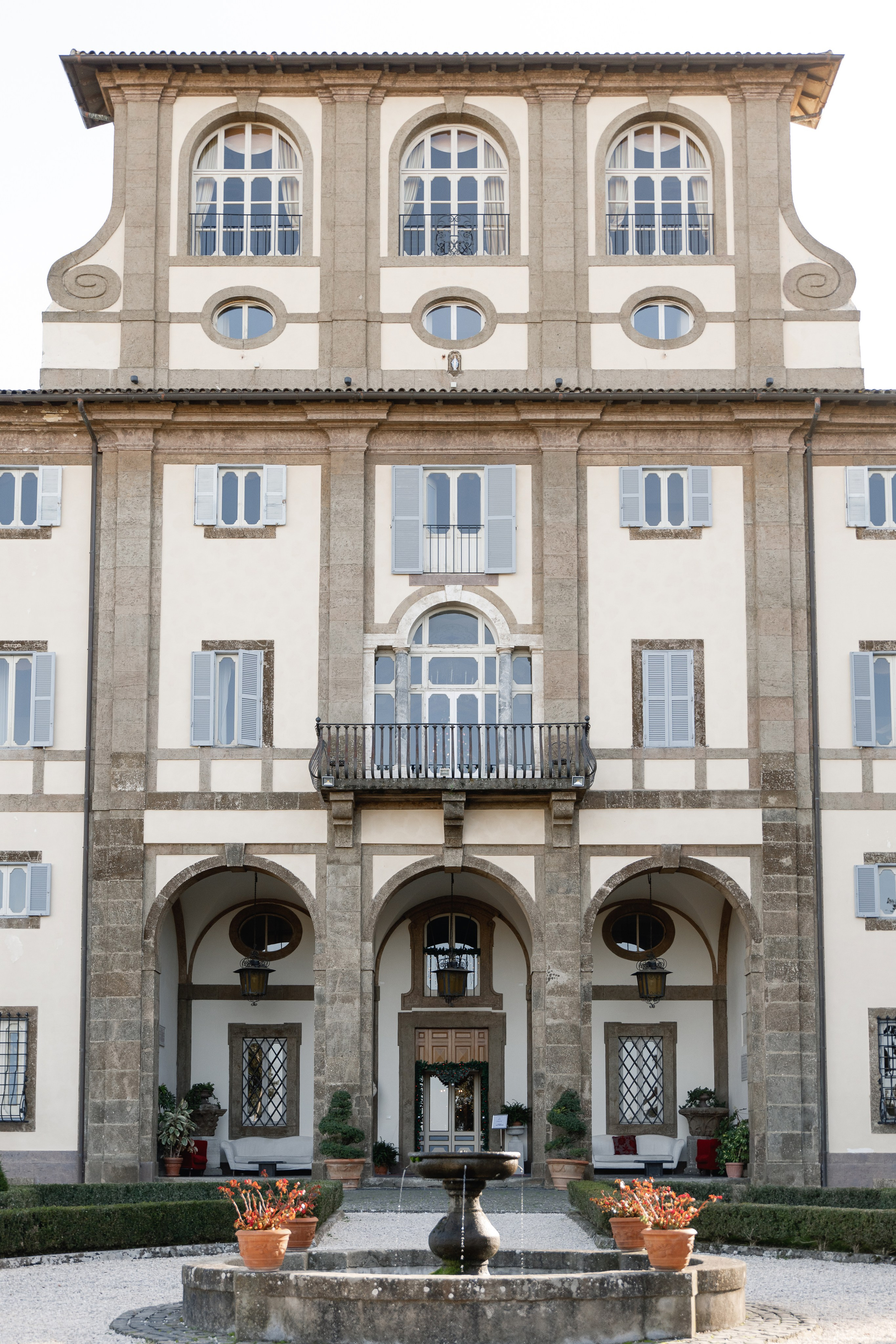 Wedding photographer in Rome, Tuscany, Lake Como, Sicily, Puglia, all. Wedding Photographer Rome Tuscany Como Sicily Puglia Amalfy Italy- Oksana Savenchuk