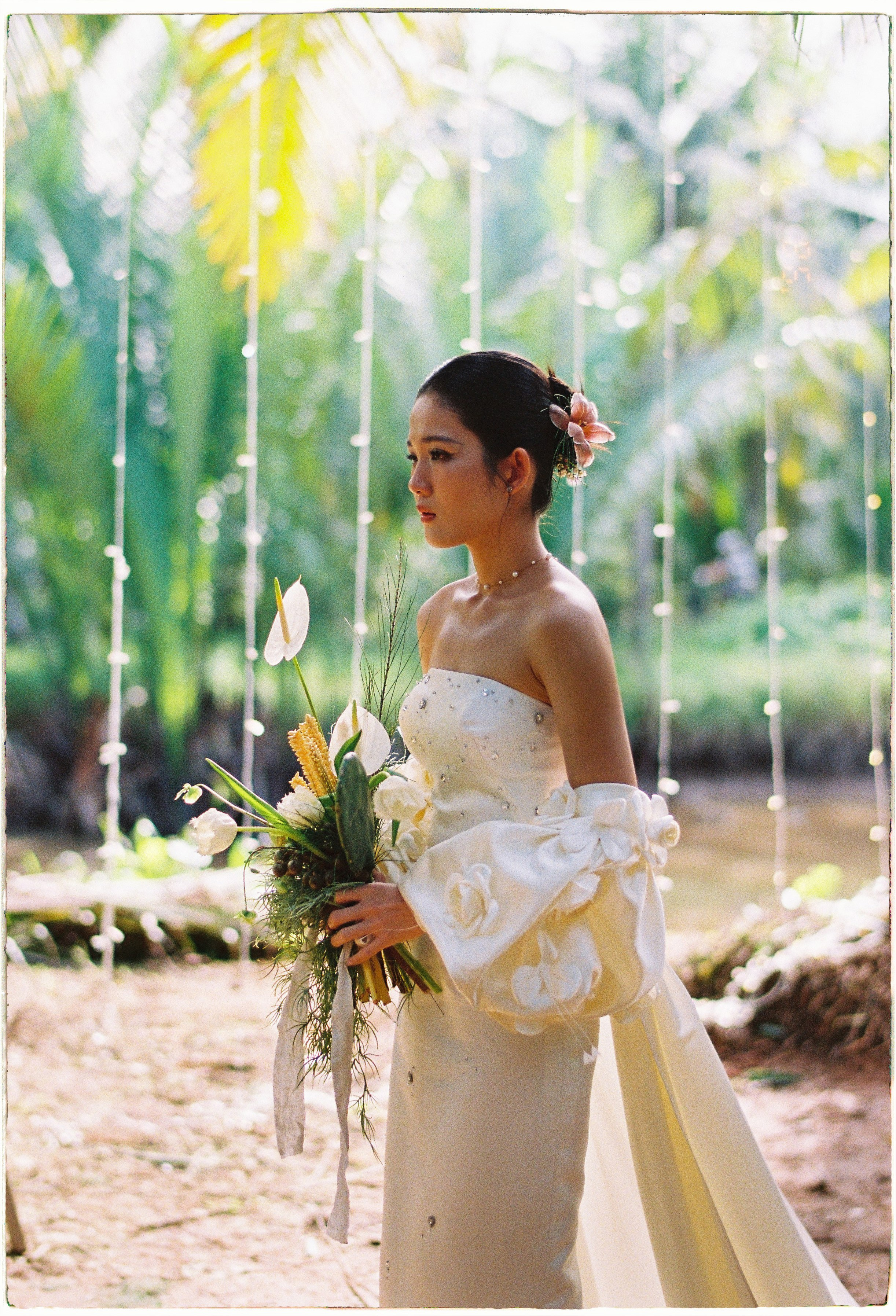 Khâm & Châu. Cam Images