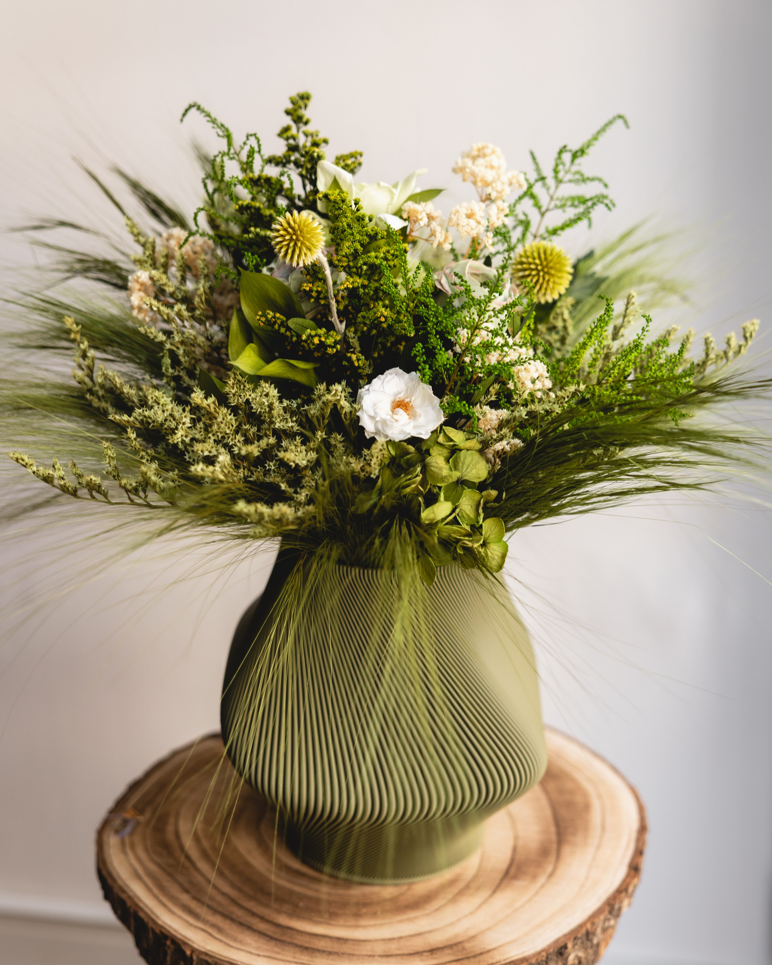 Wow blomster. Professional wedding photographer in Copenhagen, Denmark — Julia Byron