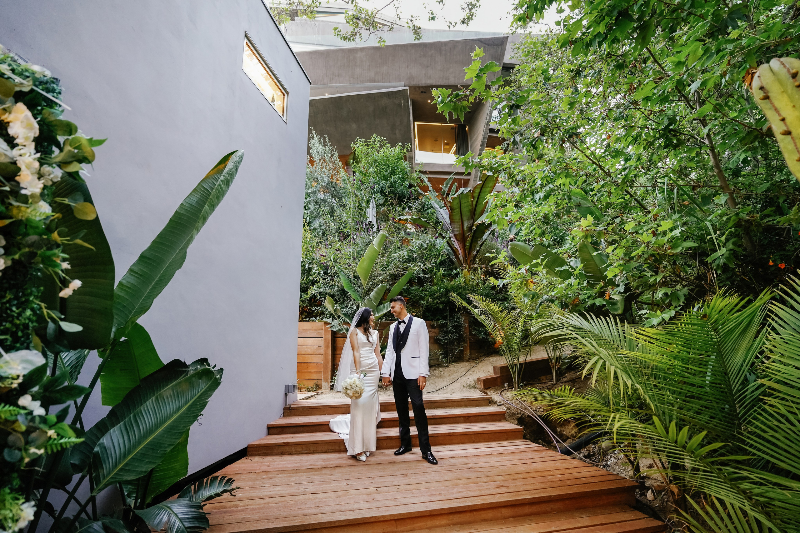 Wedding at the Hollywood Sign Venue, Los Angeles, California. Wedding Photography & Videography Team in California, Los Angeles, San Francisco, San Diego and Travel