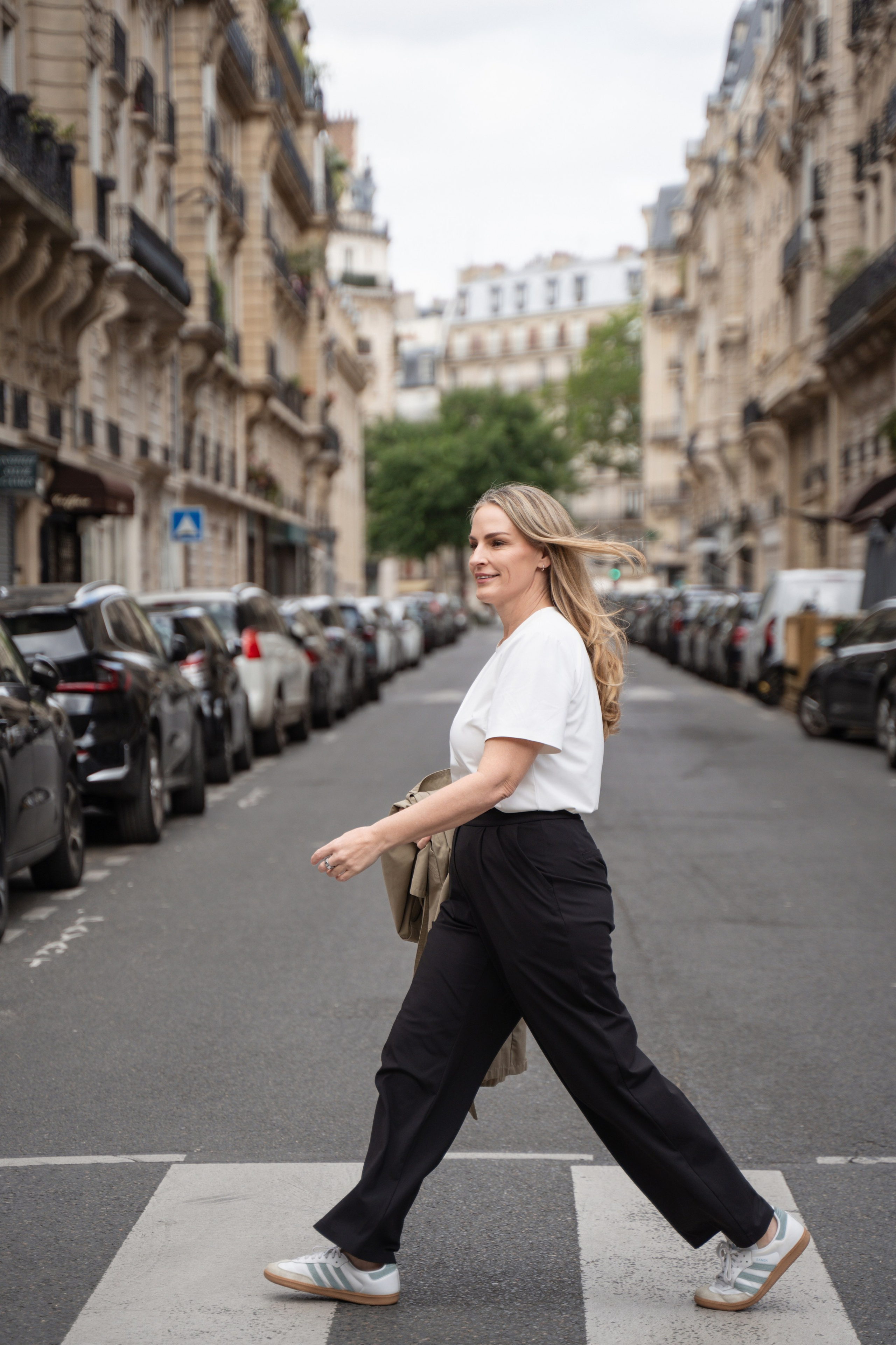 Content Nadia (2.5 hours). Photographer in Paris|Solo and groups, portraits & content, couples photo-shoot in Paris at the best locations