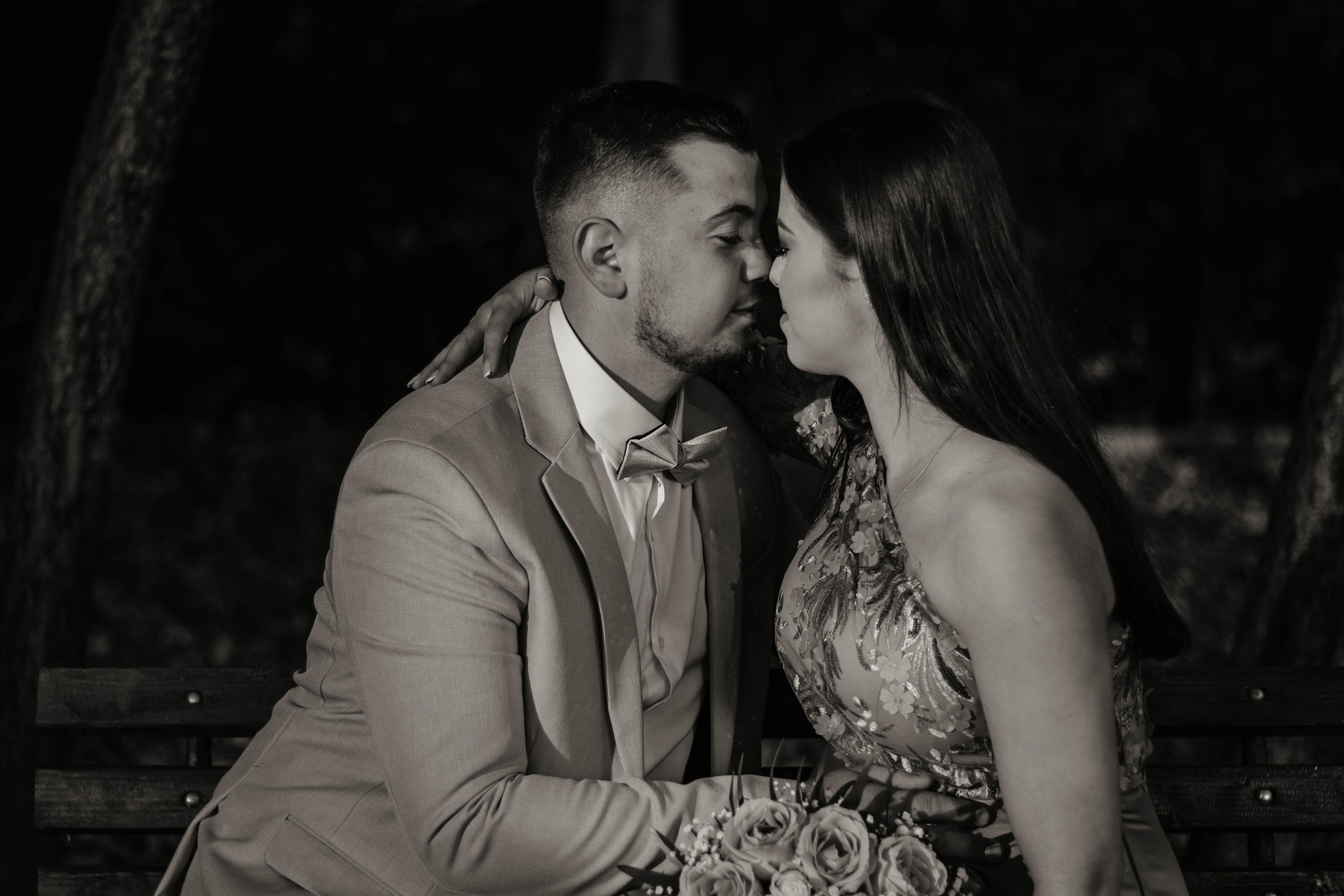 Nicoleta & Florin. Fotograf si videograf — evenimente si studio