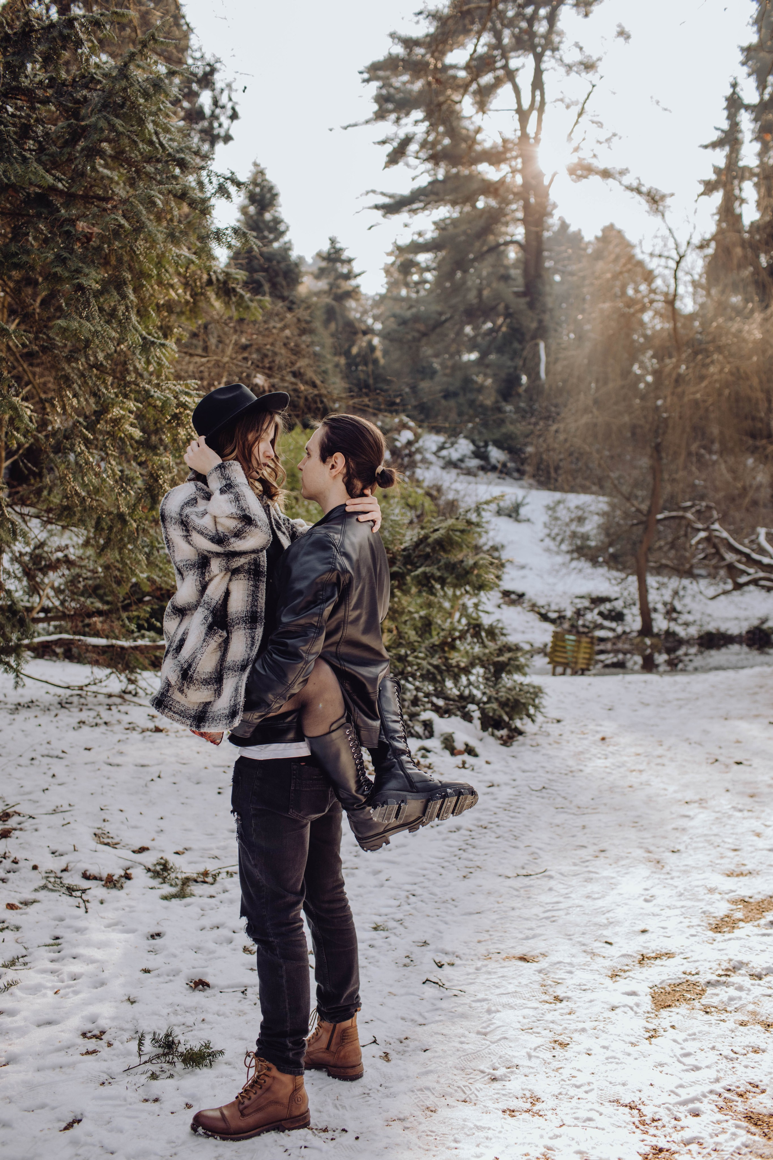 Serafim & Beatrice. Wedding & couple photographer from Romania Rut Vetan