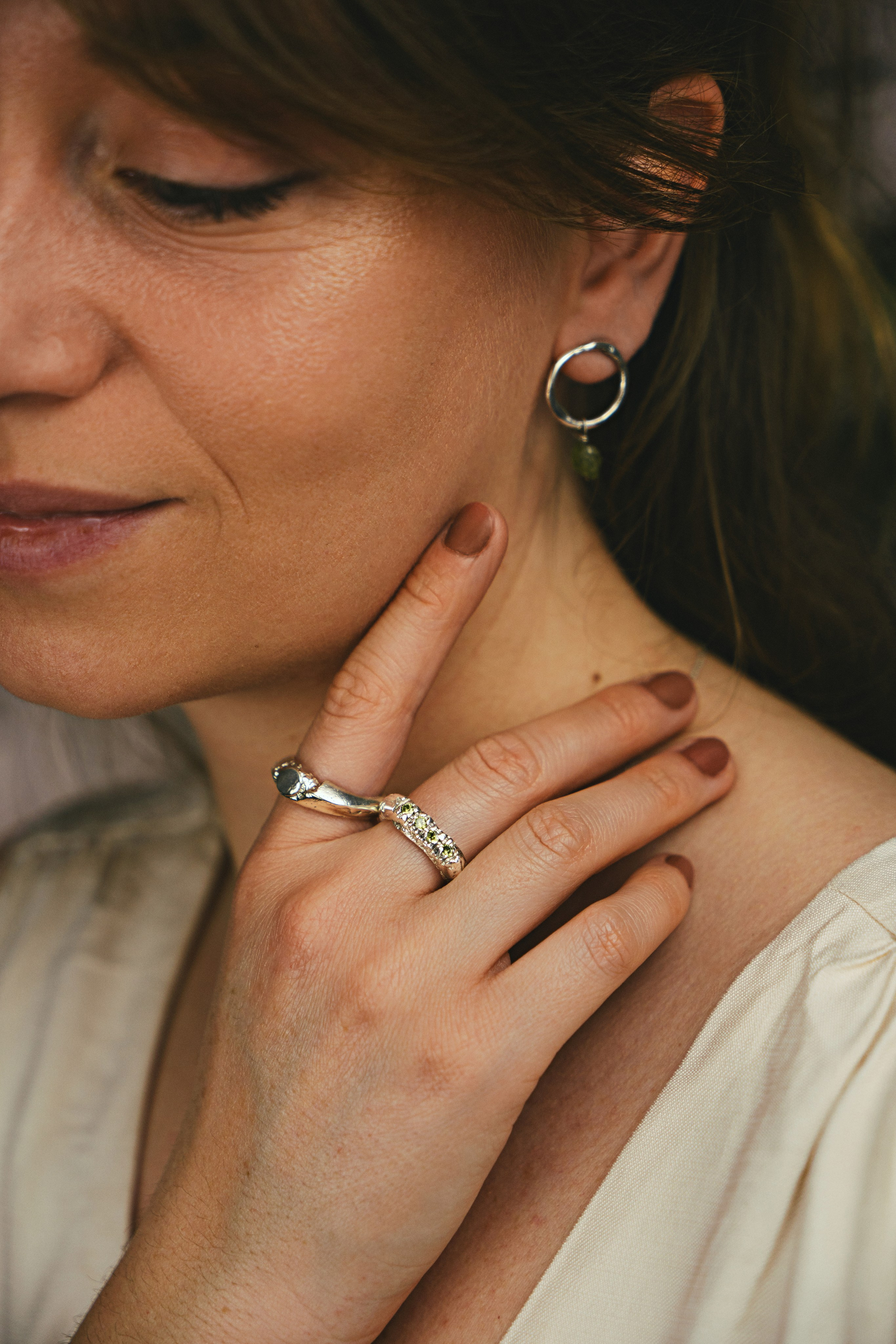 Fotografía de joyas en barcelona. Creador de contenido visual en Barcelona | Dima Kit