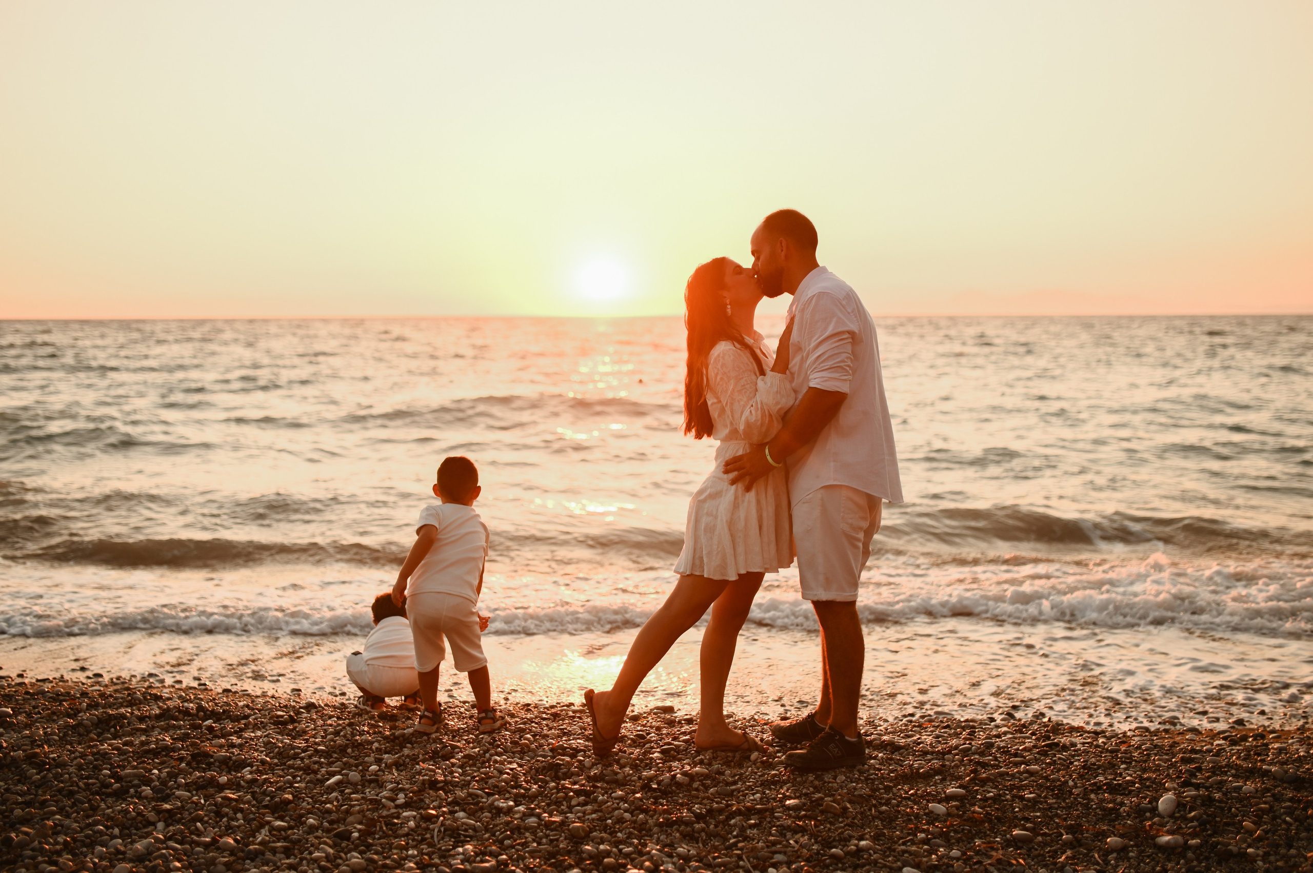 Family Photoshoot Rhodes. Φωτογράφος νεογέννητων στη Ρόδο. Φωτογράφιση εγκυμοσύνης