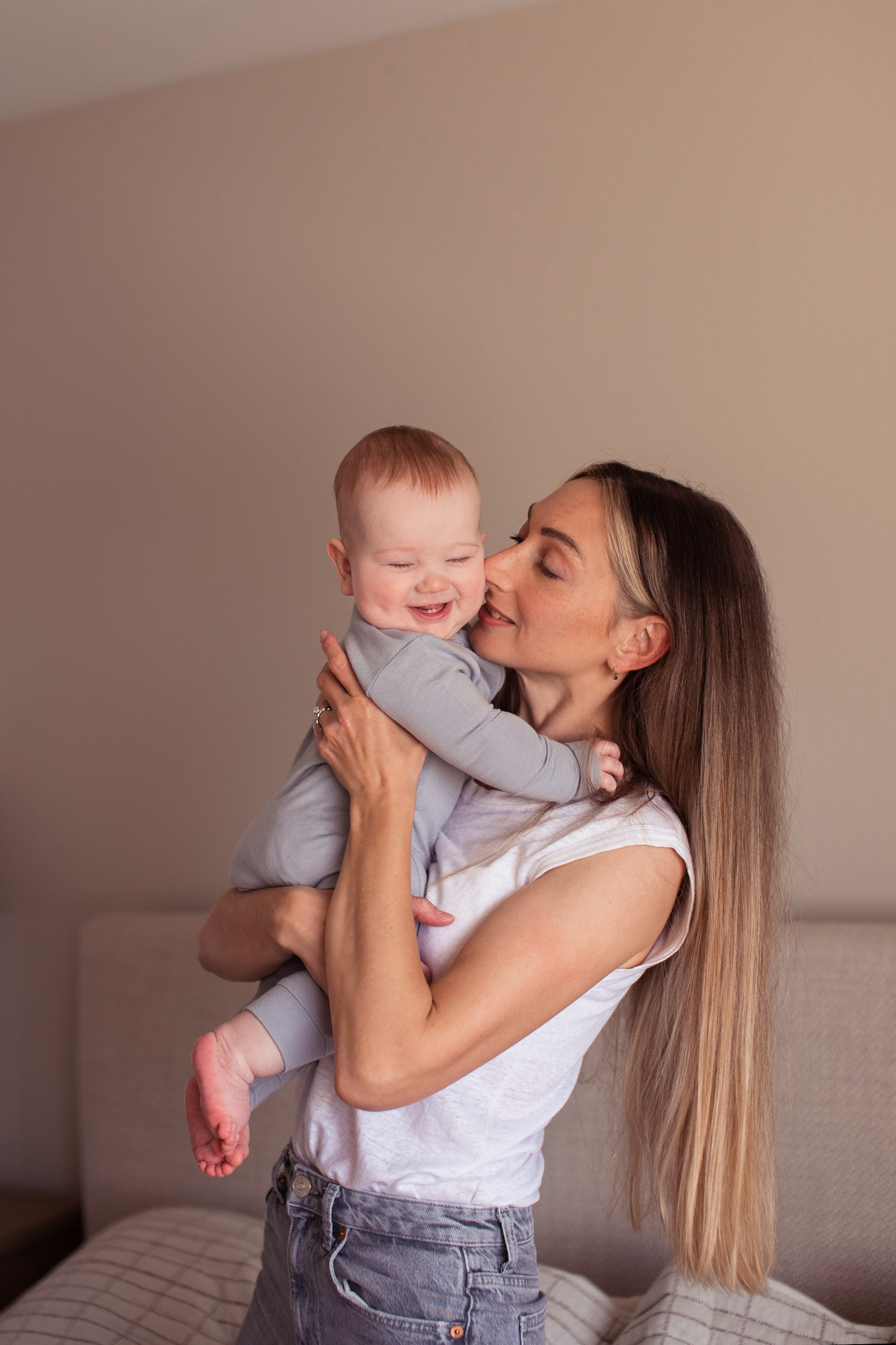 Mike, Anna, Yury & Balu. Wedding & elopement photographer Viktoriya Kravtsov. Las Vegas