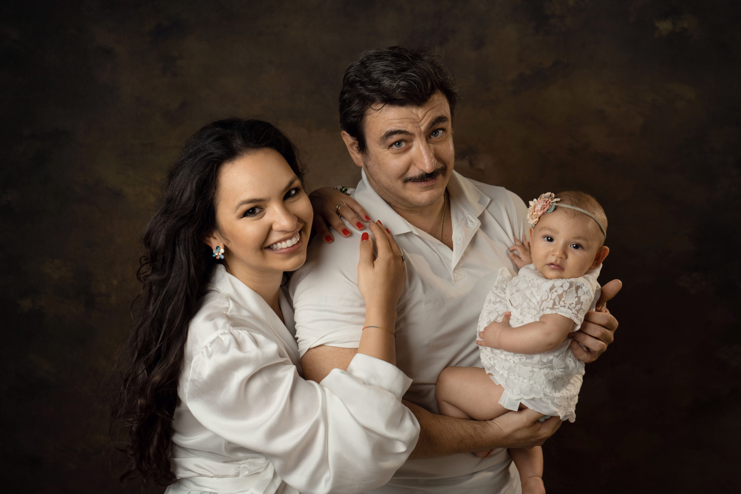 Fotografa di neonati di attesa di famiglia Gero Kateryna