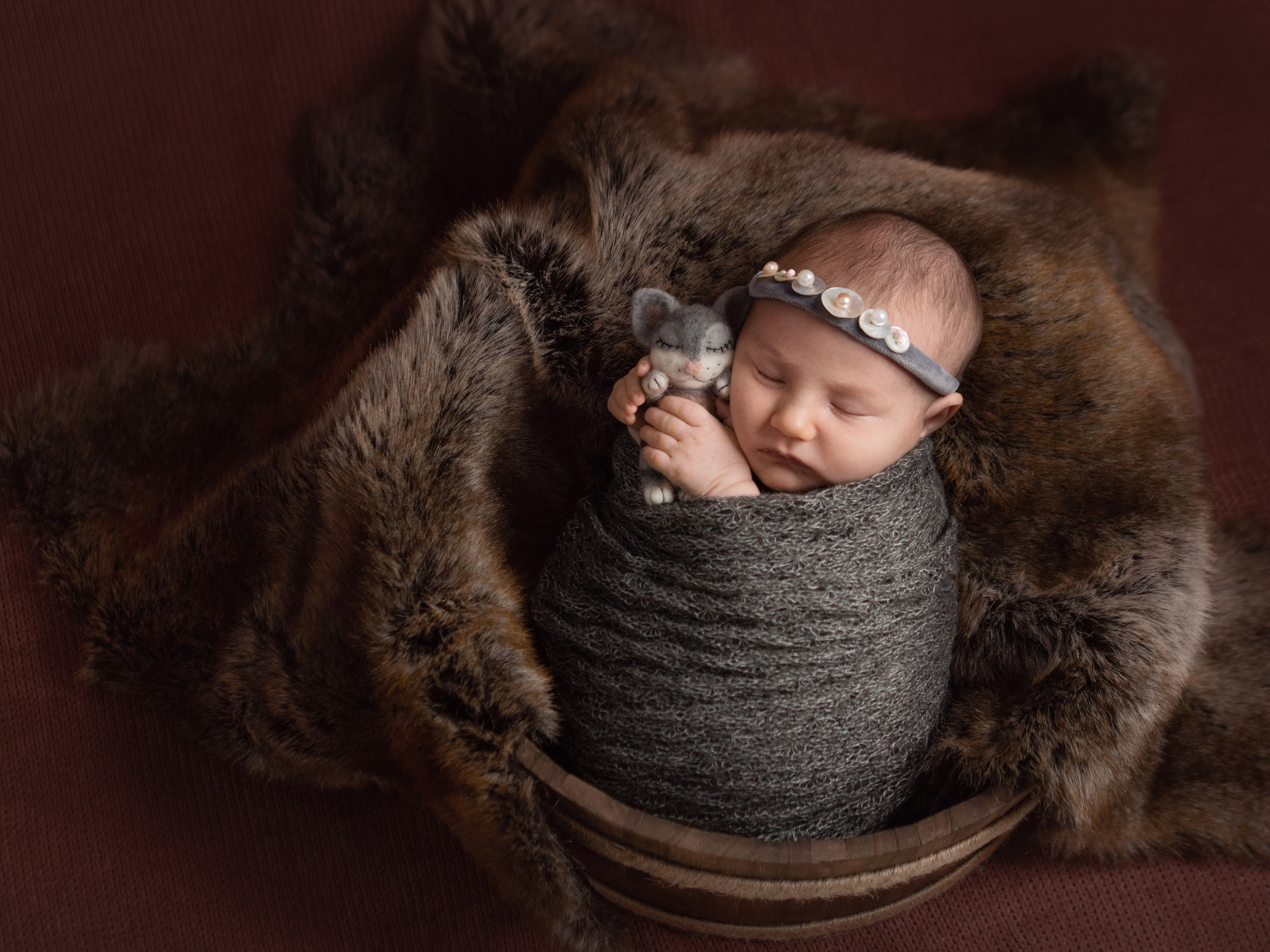 Foto dei neonati. Fotografa di neonati di attesa di famiglia Gero Kateryna