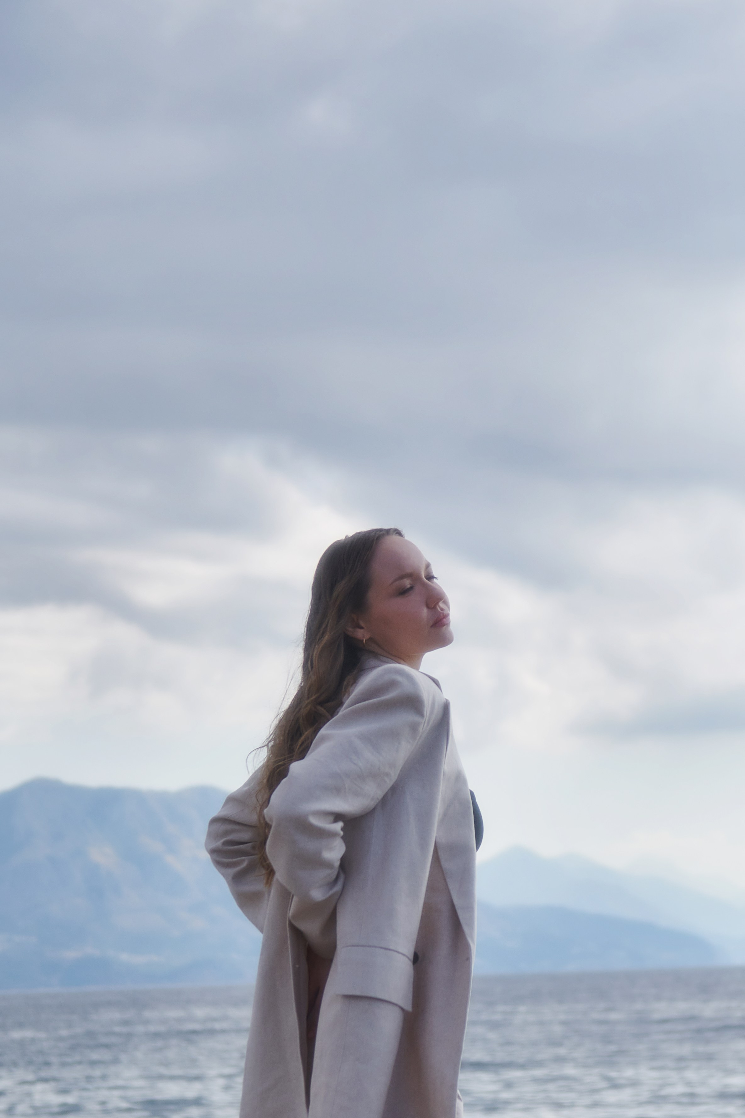 YLVA store SS2025 campaign. Minimalist brand photographer & videographer | Raw sincerity. Pure Form