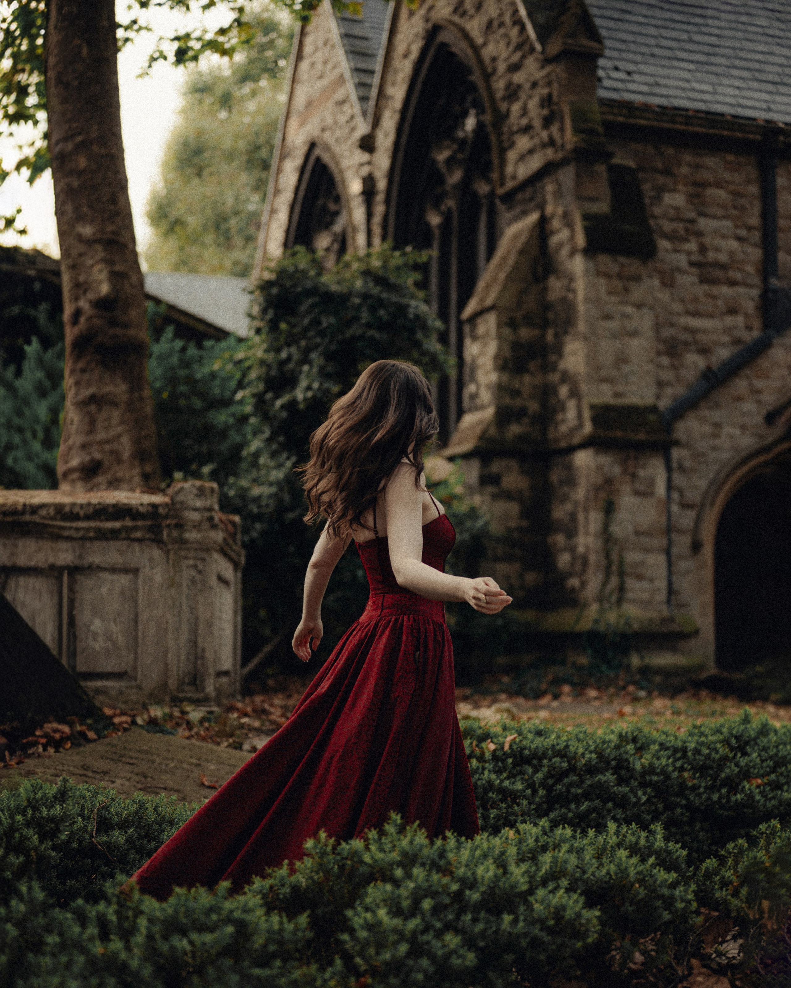 Autumn Vintage Photoshoot in London Kensington. Moth & Moss Photography