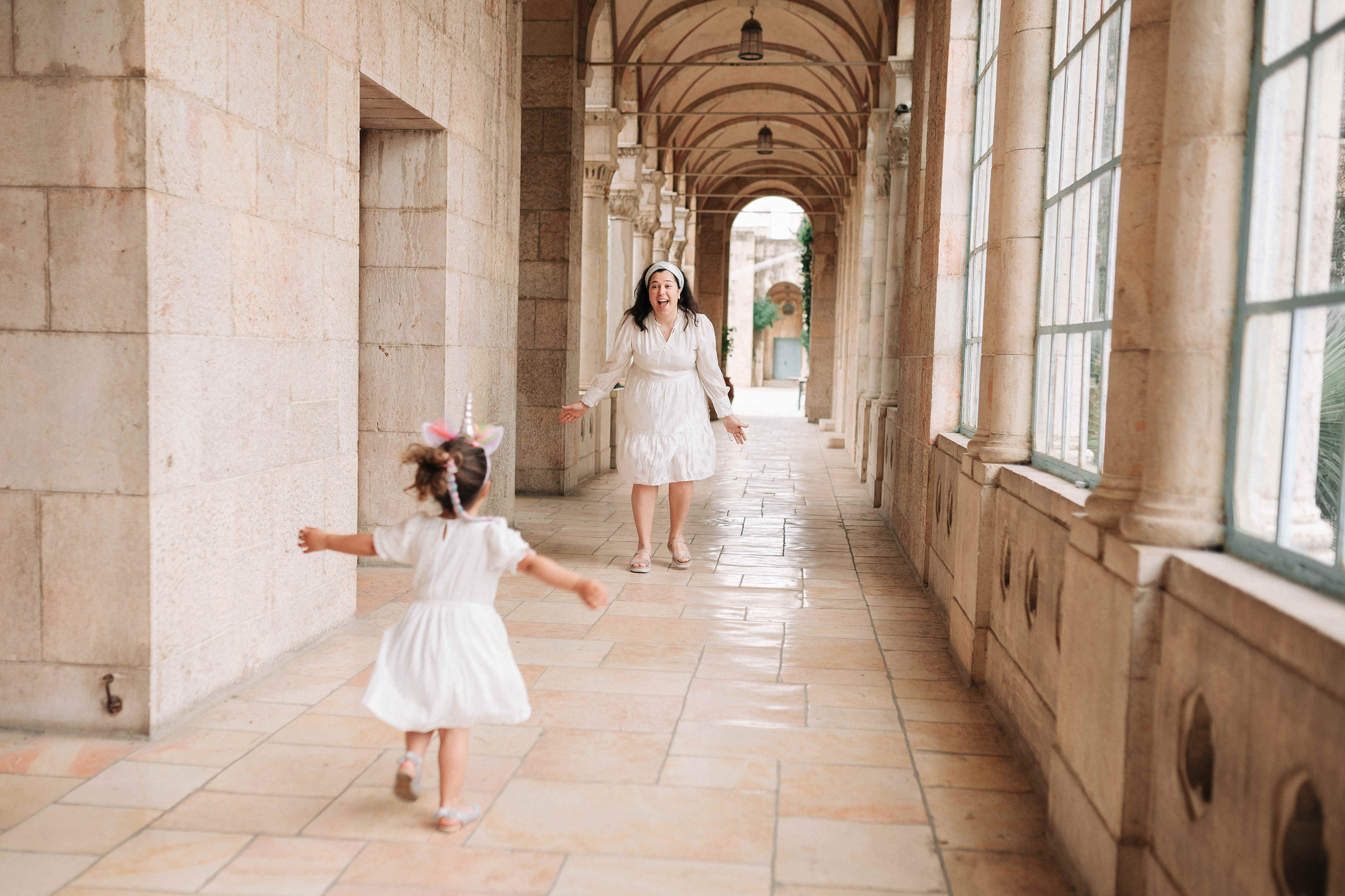 EXPECTING A BABY, JERUSALEM. PHOTOGRAPHER IN ISRAEL