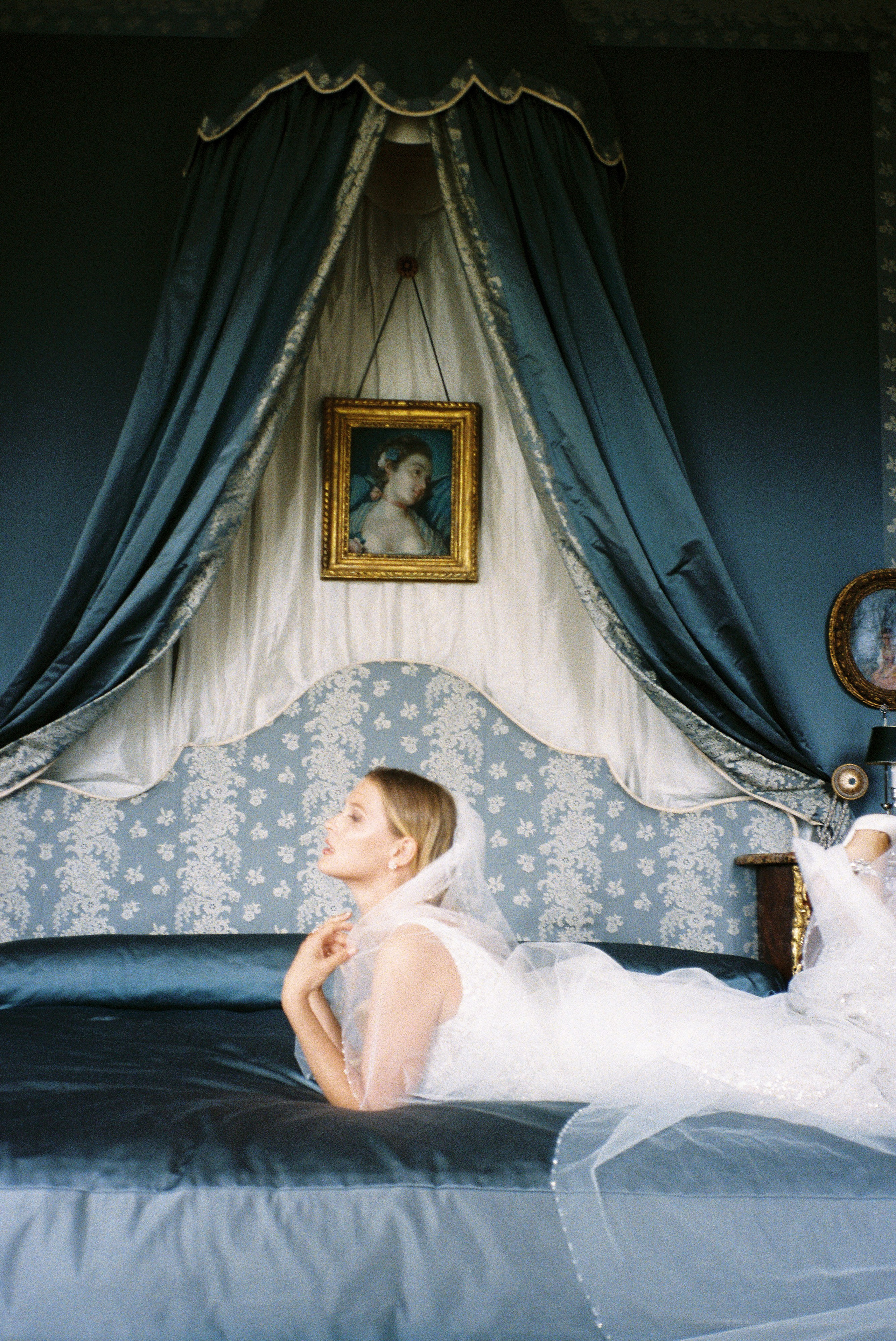 A luxury wedding at Chateau de Villette, just 40 minutes from Paris, captured entirely on film photography
