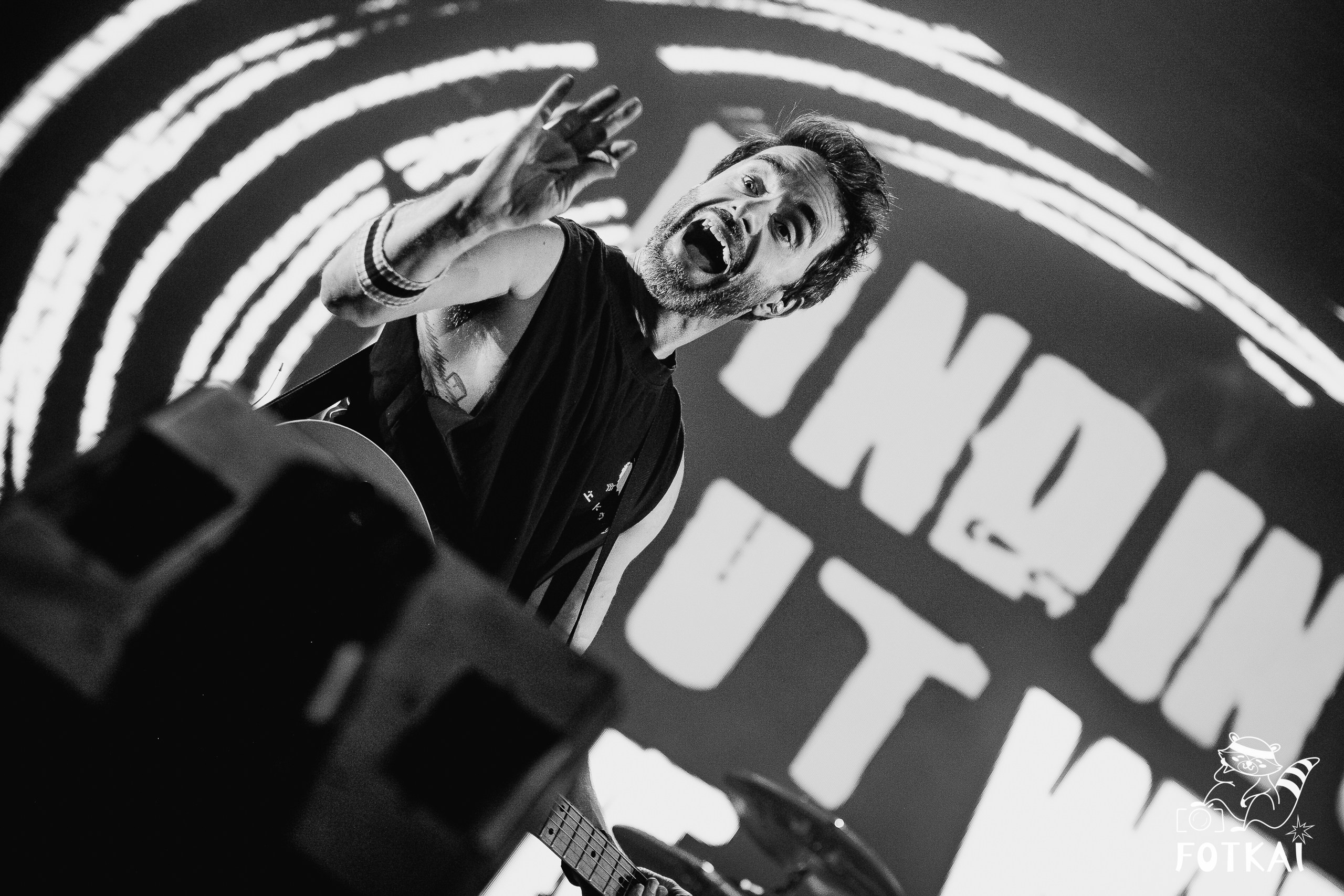 Simple Plan Marked 25 Years at Palacio Vistalegre in Madrid: Pop-Punk Concert Photos, 2026 | FOTKAI