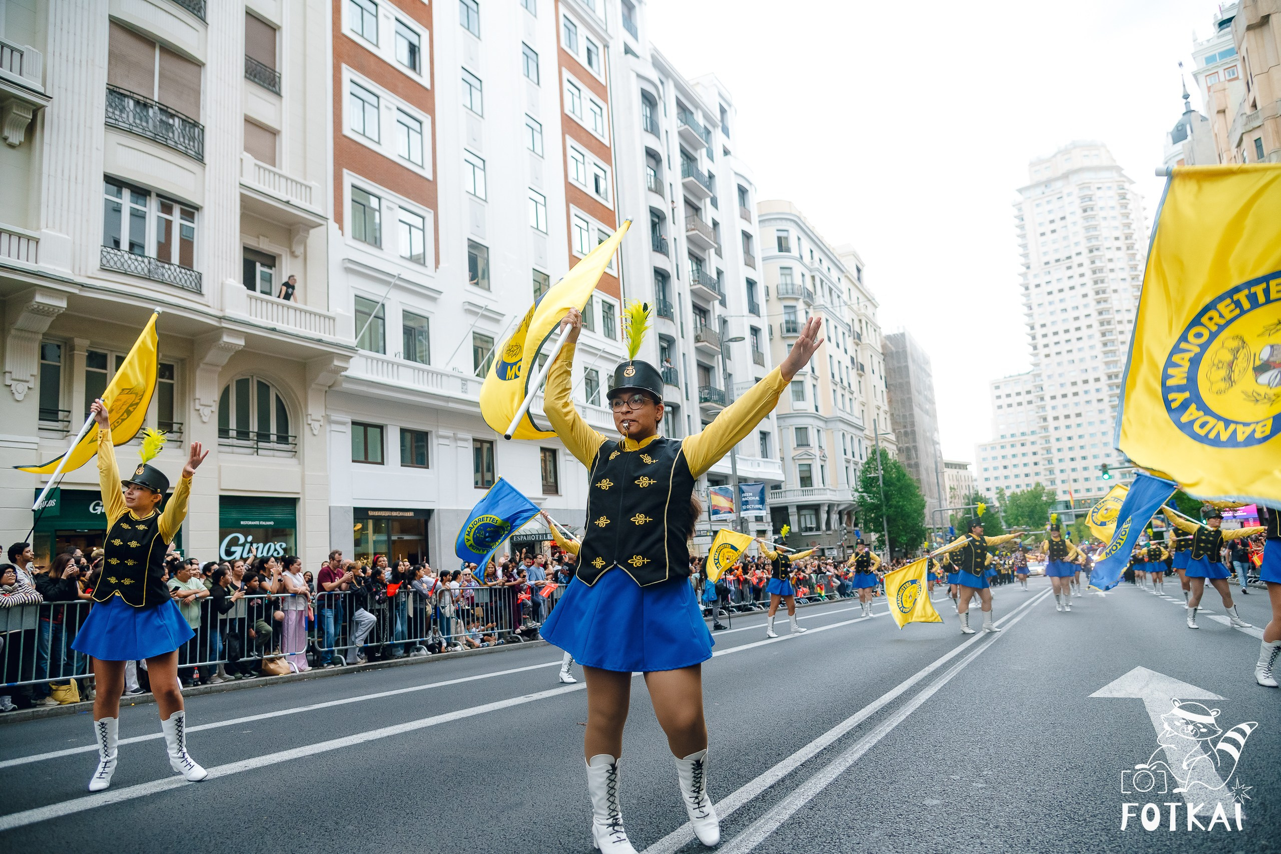 La Gran Cabalgata de la Hispanidad desfiló por la Gran Vía de Madrid — Fotos, 2026 | FOTKAI