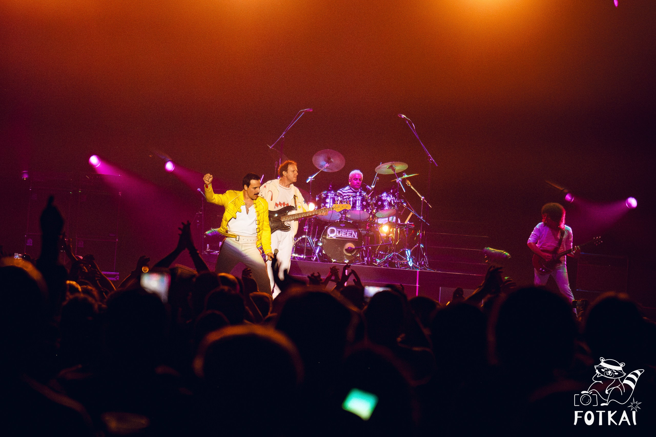 God Save The Queen en Movistar Arena de Madrid: fotos del concierto tributo a Queen, 2026 | FOTKAI