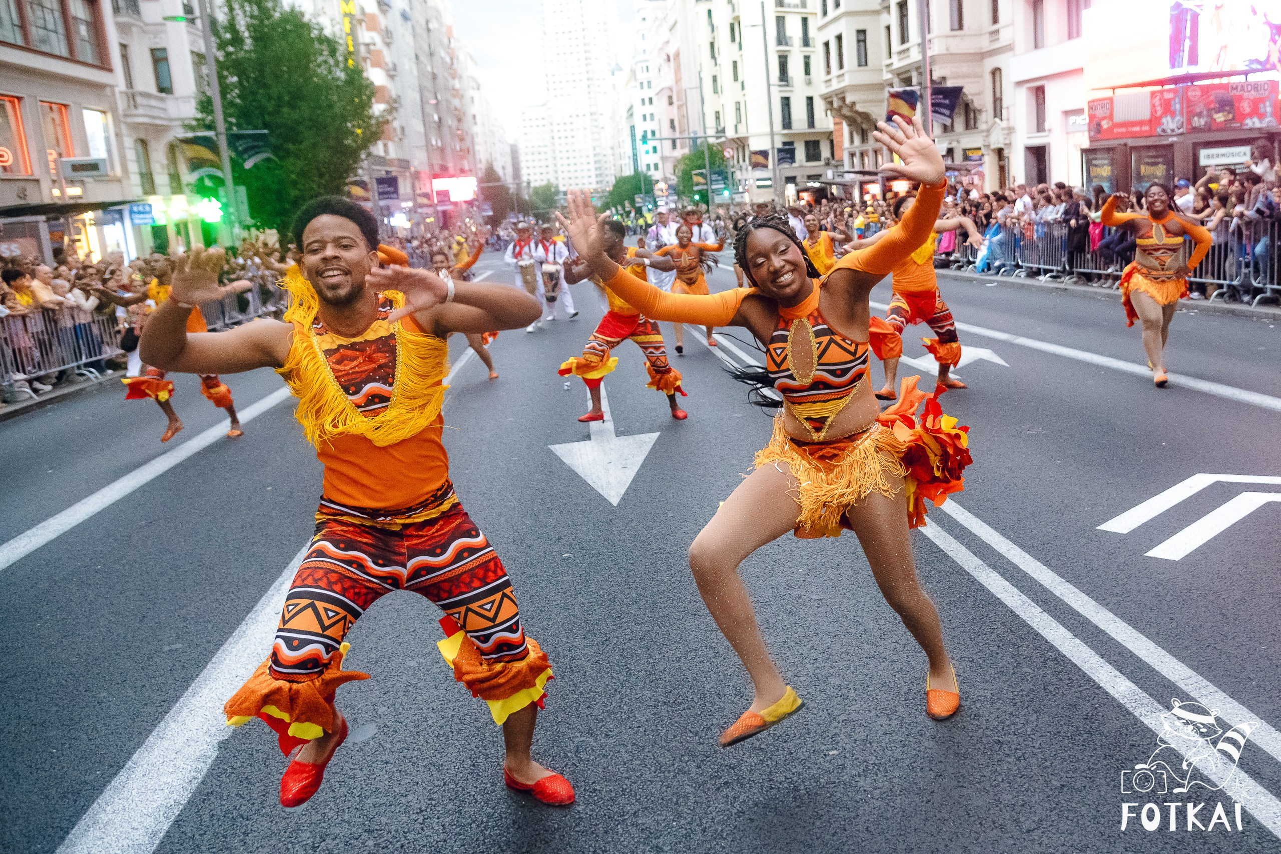 La Gran Cabalgata de la Hispanidad desfiló por la Gran Vía de Madrid — Fotos, 2026 | FOTKAI