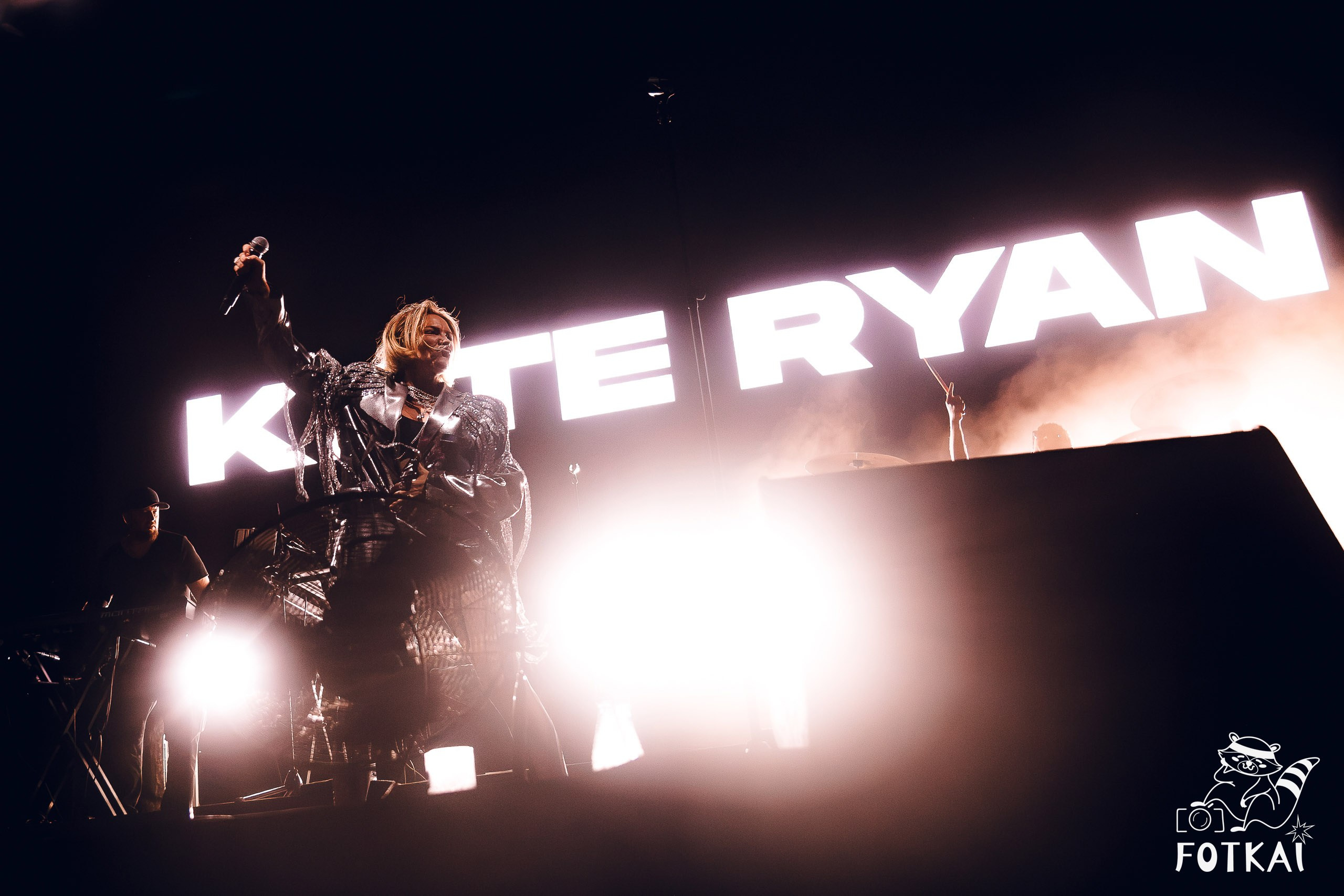 Kate Ryan at Brilla Torrevieja Festival — Live Concert Photos in Torrevieja, Spain, 2026 | FOTKAI