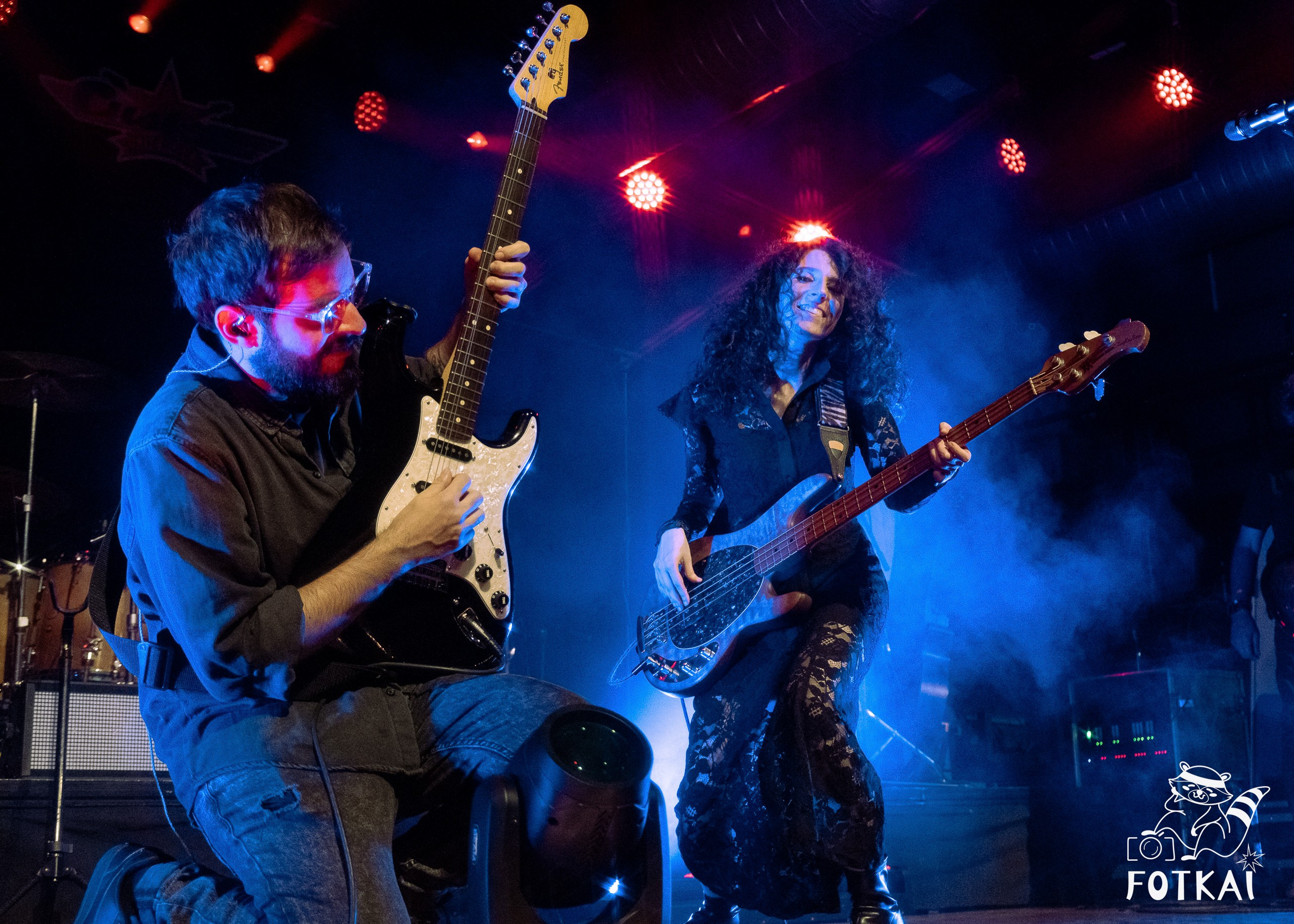 Blackstars revivió a David Bowie con 8 músicos en escena en la Sala Custom de Sevilla, 2026 | FOTKAI