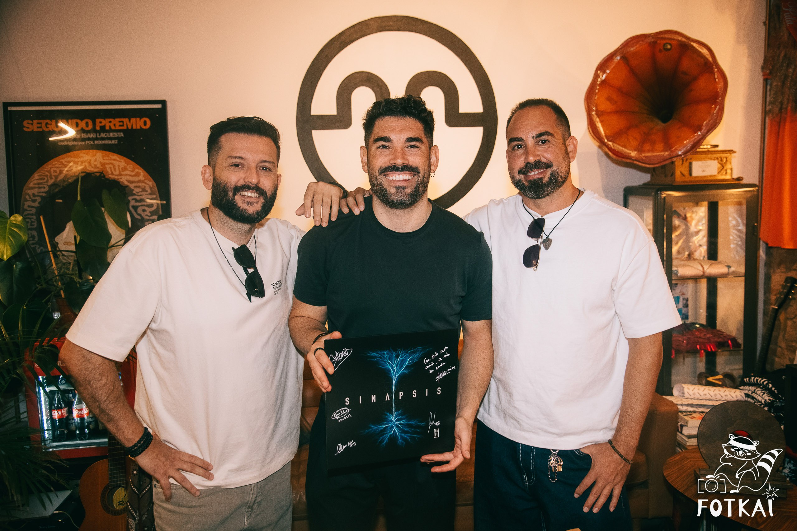 Diagnóstico Binario Launched Sinapsis with an Intimate Acoustic Set at Marilians Records, Madrid, 2026 | FOTKAI