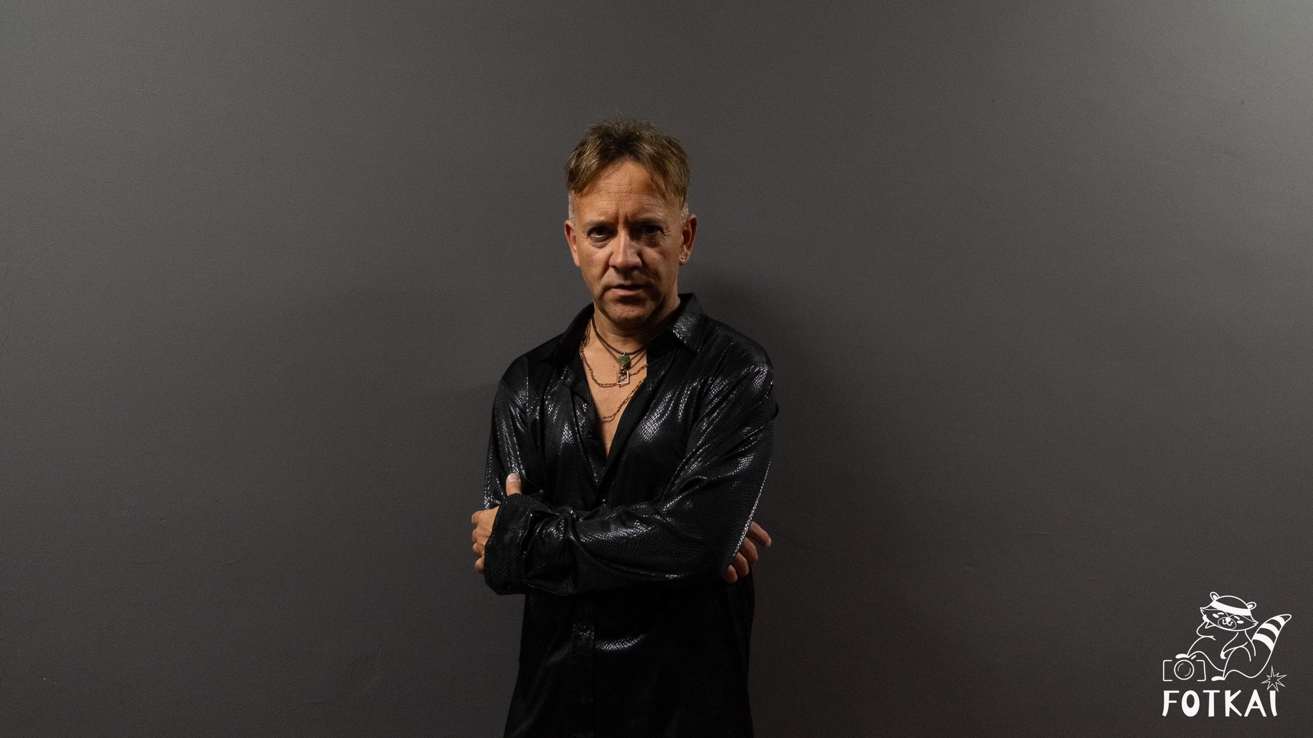 Blackstars revivió a David Bowie con 8 músicos en escena en la Sala Custom de Sevilla, 2026 | FOTKAI
