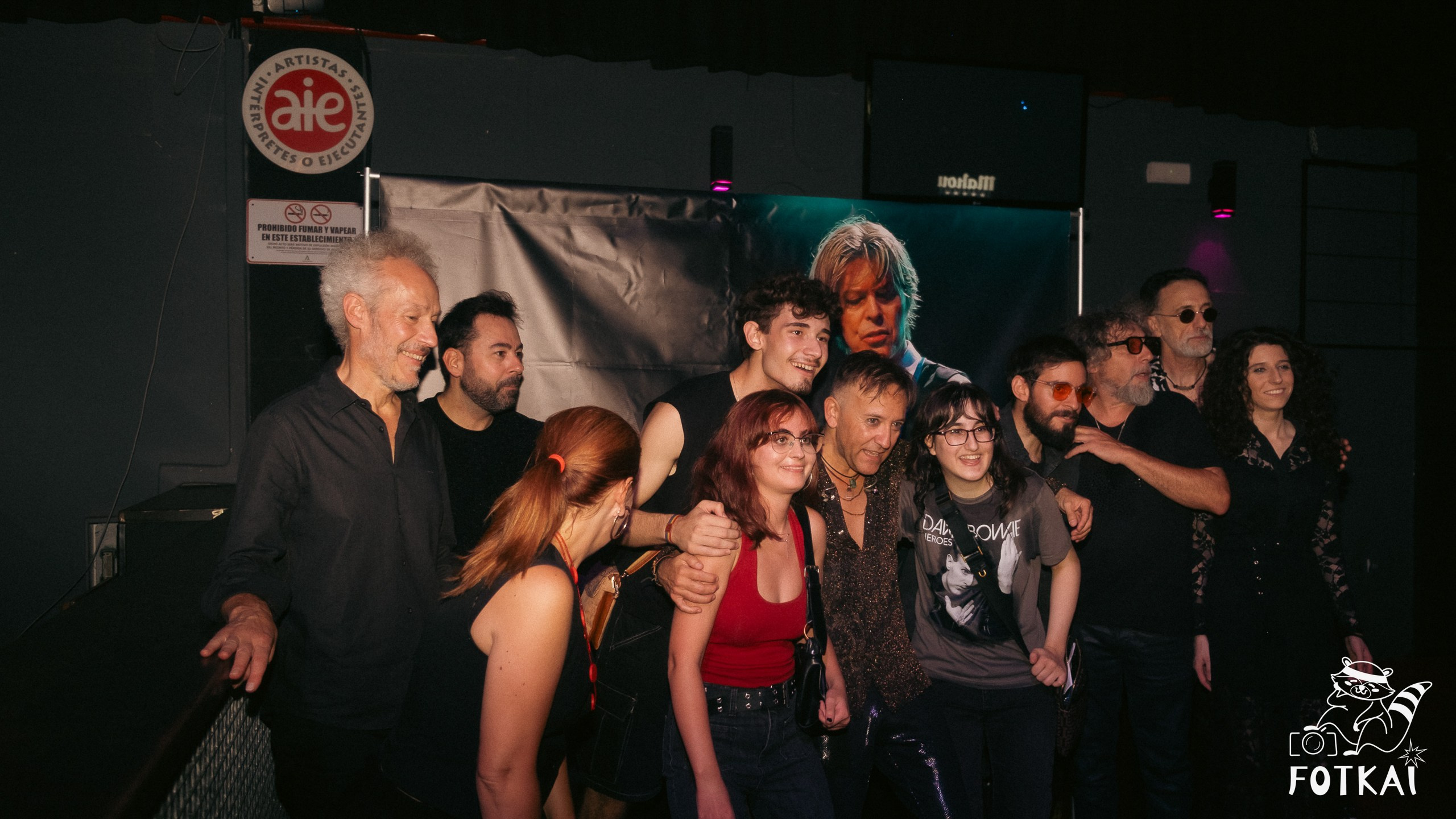 Blackstars revivió a David Bowie con 8 músicos en escena en la Sala Custom de Sevilla, 2026 | FOTKAI