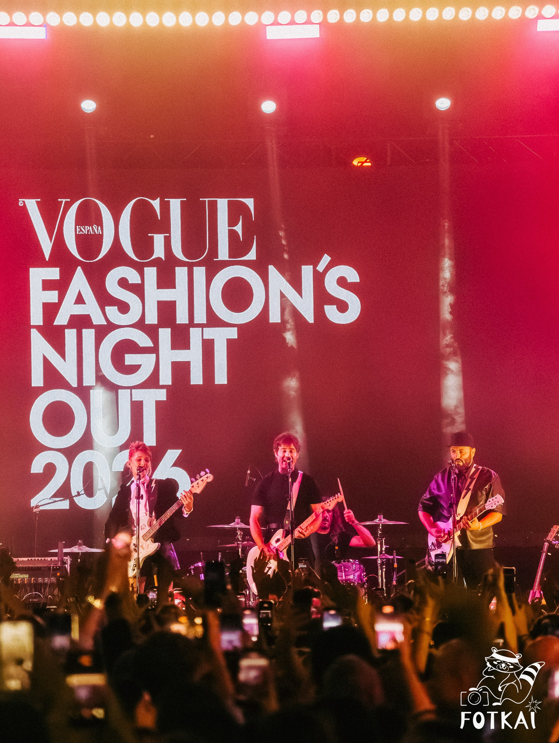 Vogue Fashion's Night Out в Мадриде 2026 — Viva Suecia, Katteyes и вся живая программа | FOTKAI