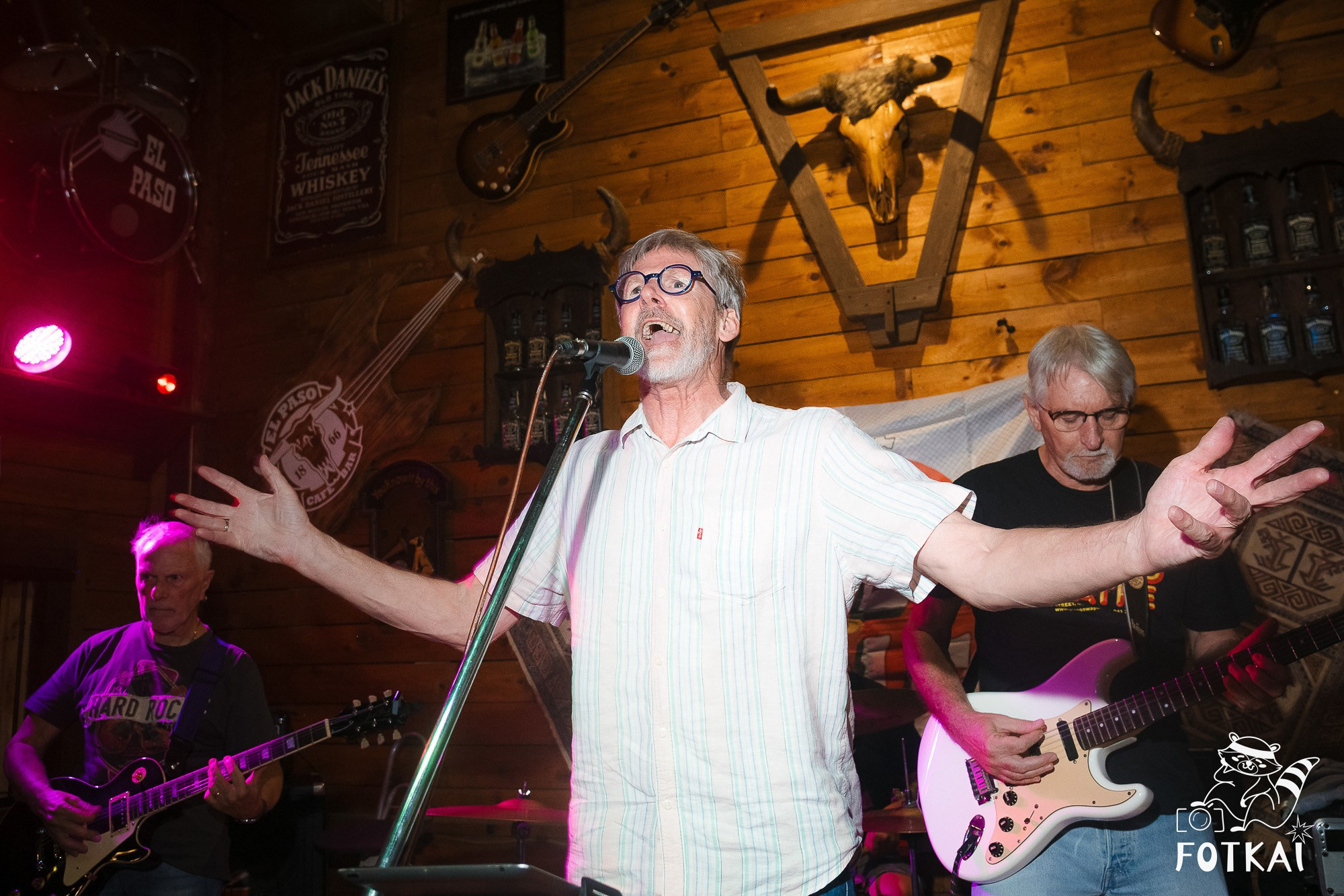 Jam Night в баре El Paso, Торревьеха — фоторепортаж живого джем-сейшена, июнь 2026 | FOTKAI