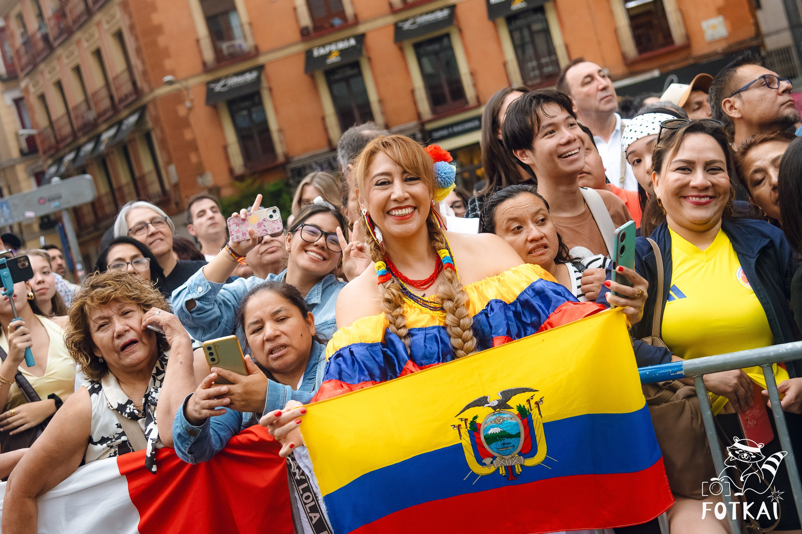 La Gran Cabalgata de la Hispanidad desfiló por la Gran Vía de Madrid — Fotos, 2026 | FOTKAI