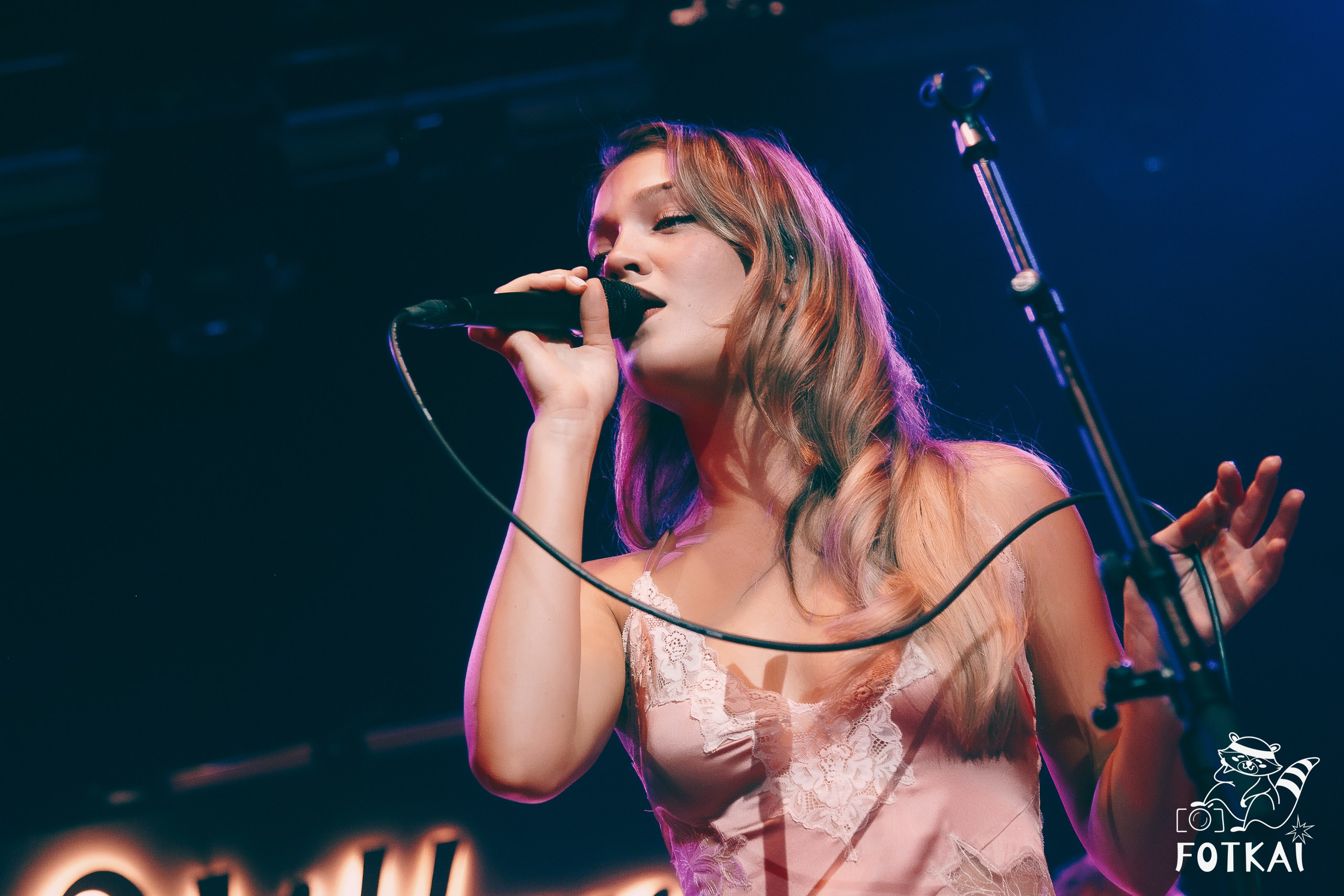 Isabel van Gelder debutó en España con su pop onírico en la Sala Villanos de Madrid, 2026 | FOTKAI