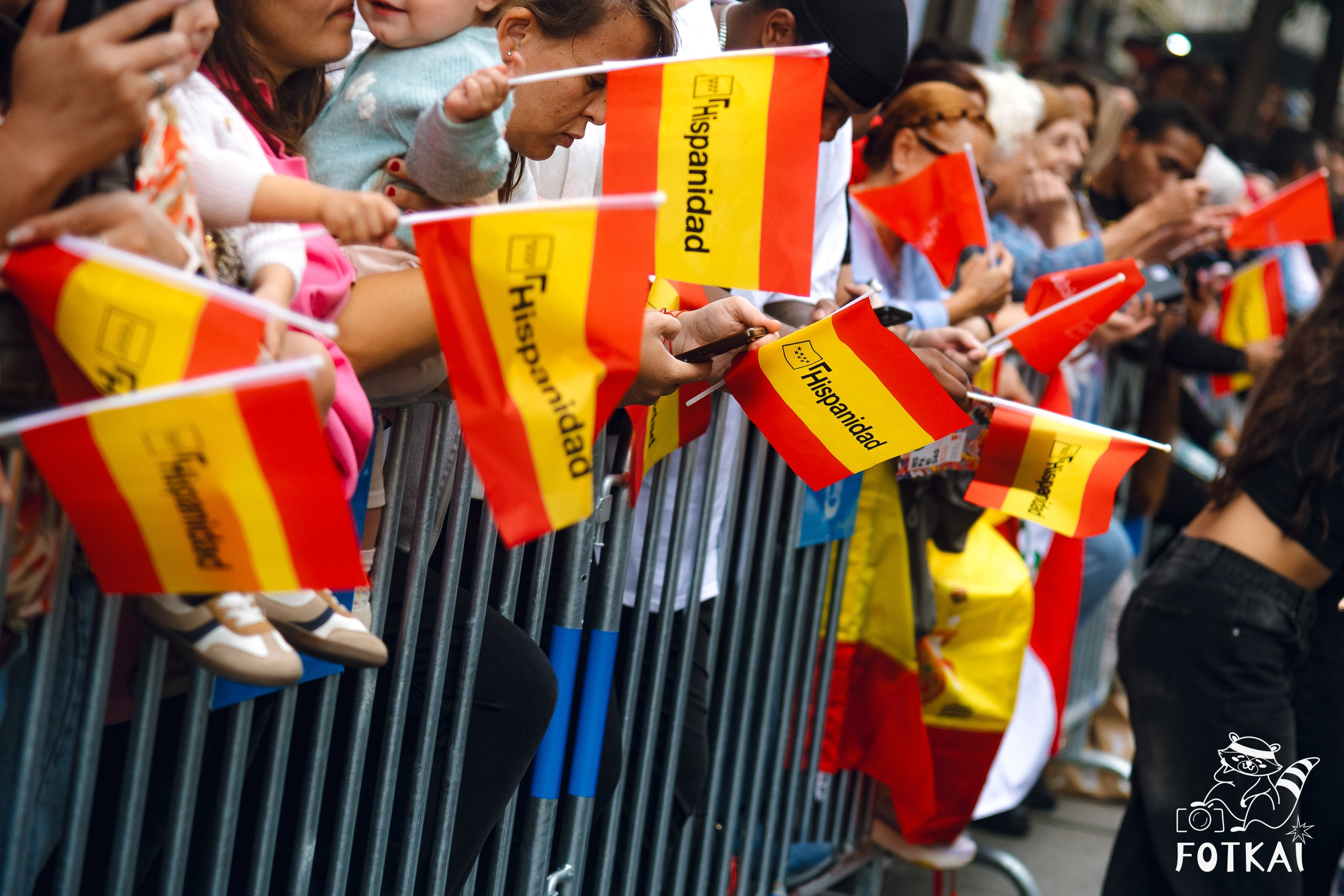 La Gran Cabalgata de la Hispanidad desfiló por la Gran Vía de Madrid — Fotos, 2026 | FOTKAI