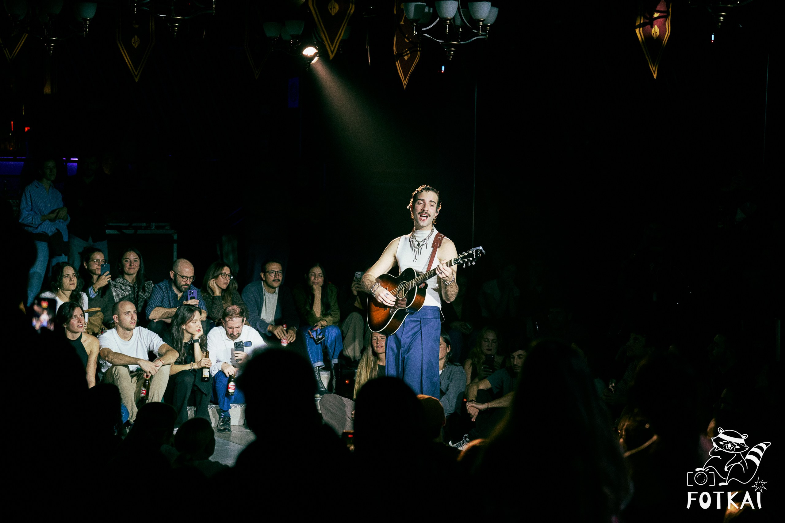 Santi Muk en Sala Copérnico de Madrid: fotos del concierto de nueva canción argentina, 2026 | FOTKAI