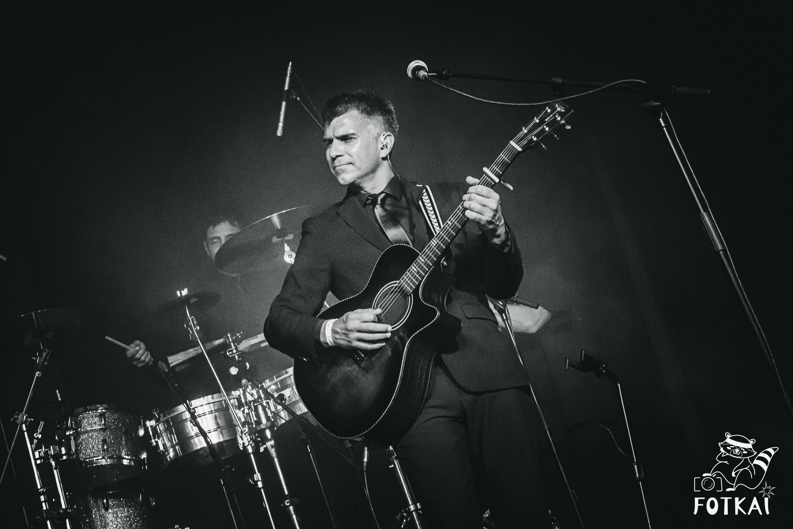 Emanero Brings 350-Million-Stream Hit Sinvergüenza to Madrid — Concert Photos, La Riviera, 2026 | FOTKAI