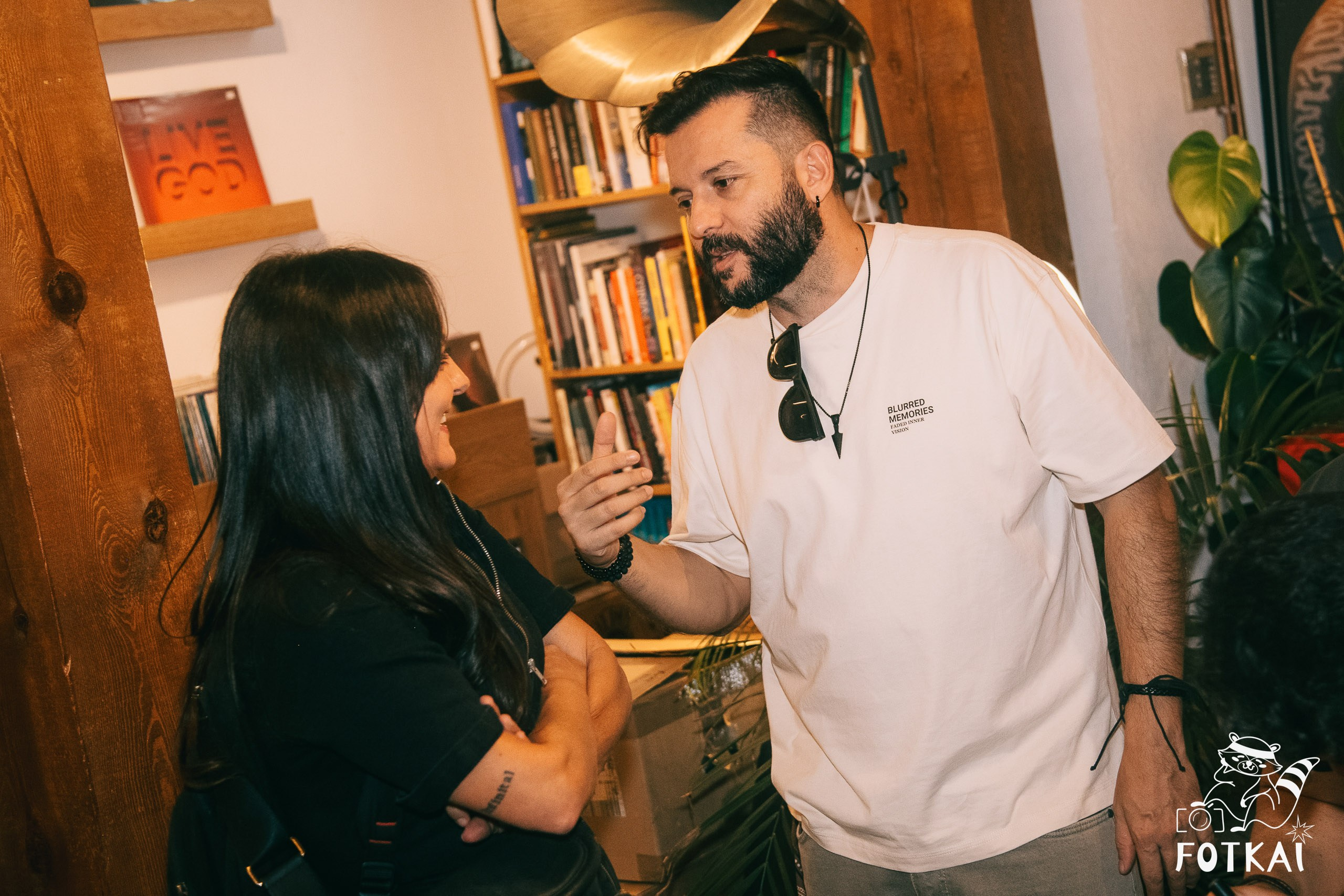 Diagnóstico Binario Launched Sinapsis with an Intimate Acoustic Set at Marilians Records, Madrid, 2026 | FOTKAI